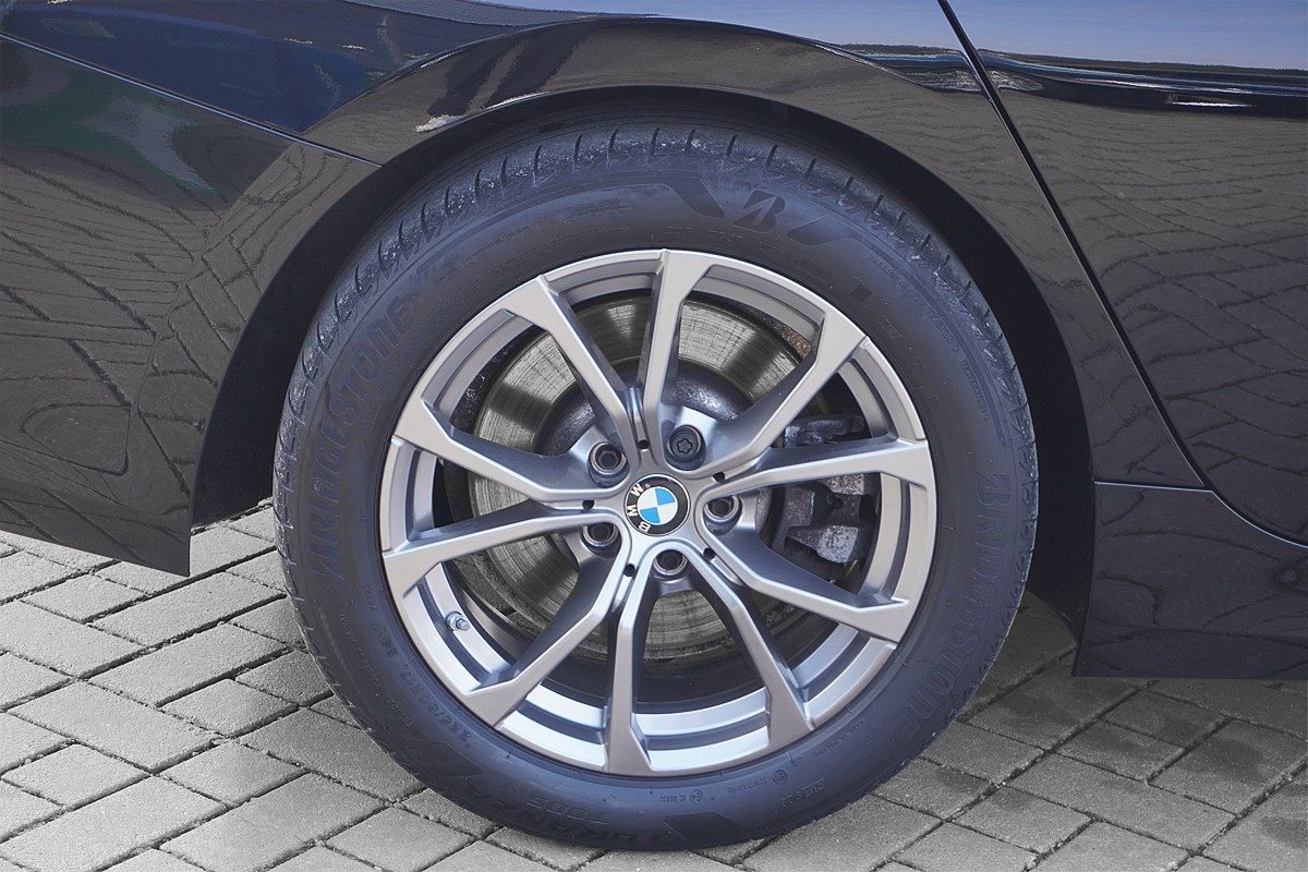 BMW 330i xDrive Touring Sport Line - Samsaru's Car Outlet