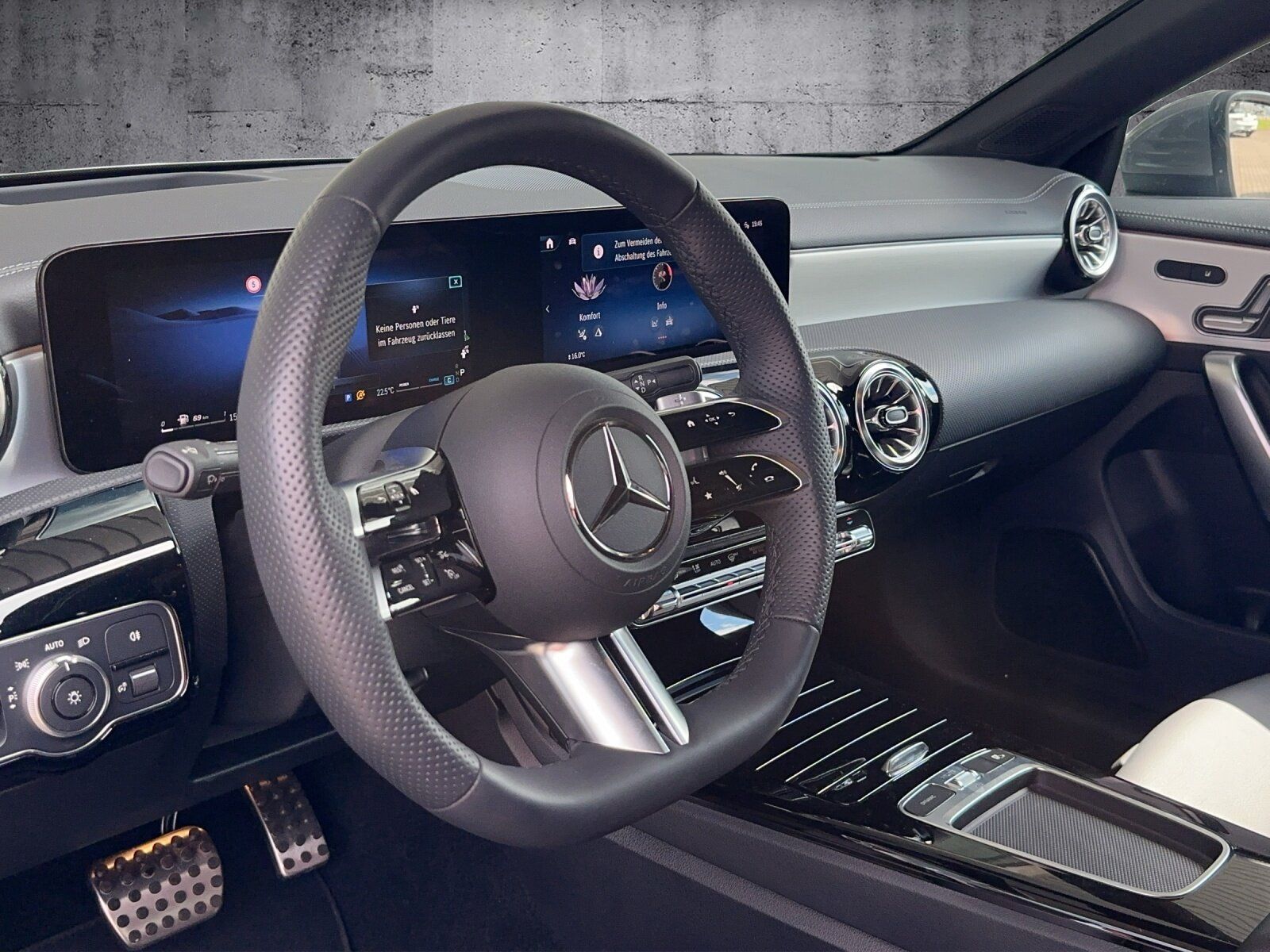 Mercedes-Benz CLA 250 4M AMG - Samsaru's Car Outlet