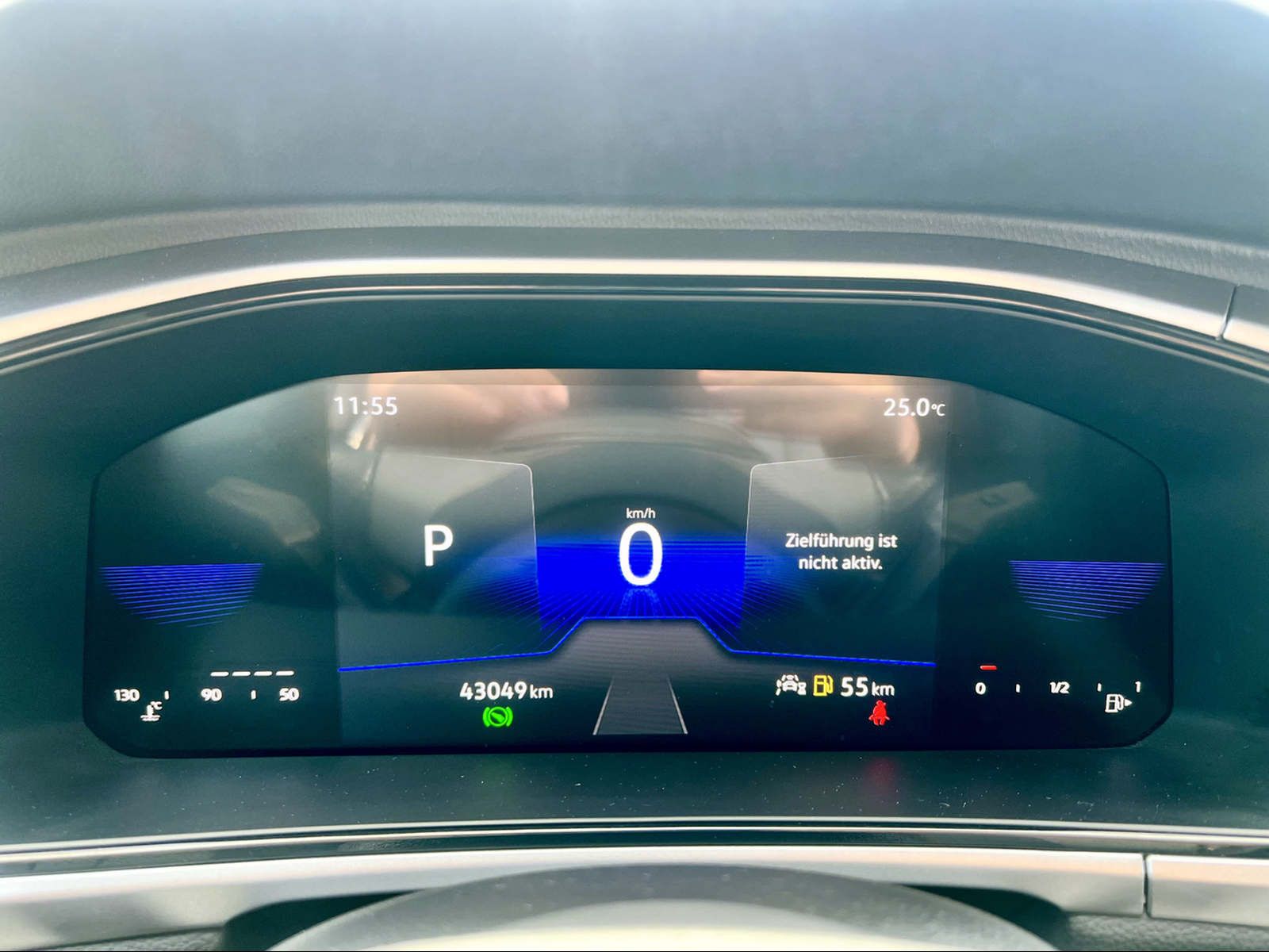 Volkswagen T-Roc LIFE - Samsaru's Car Outlet