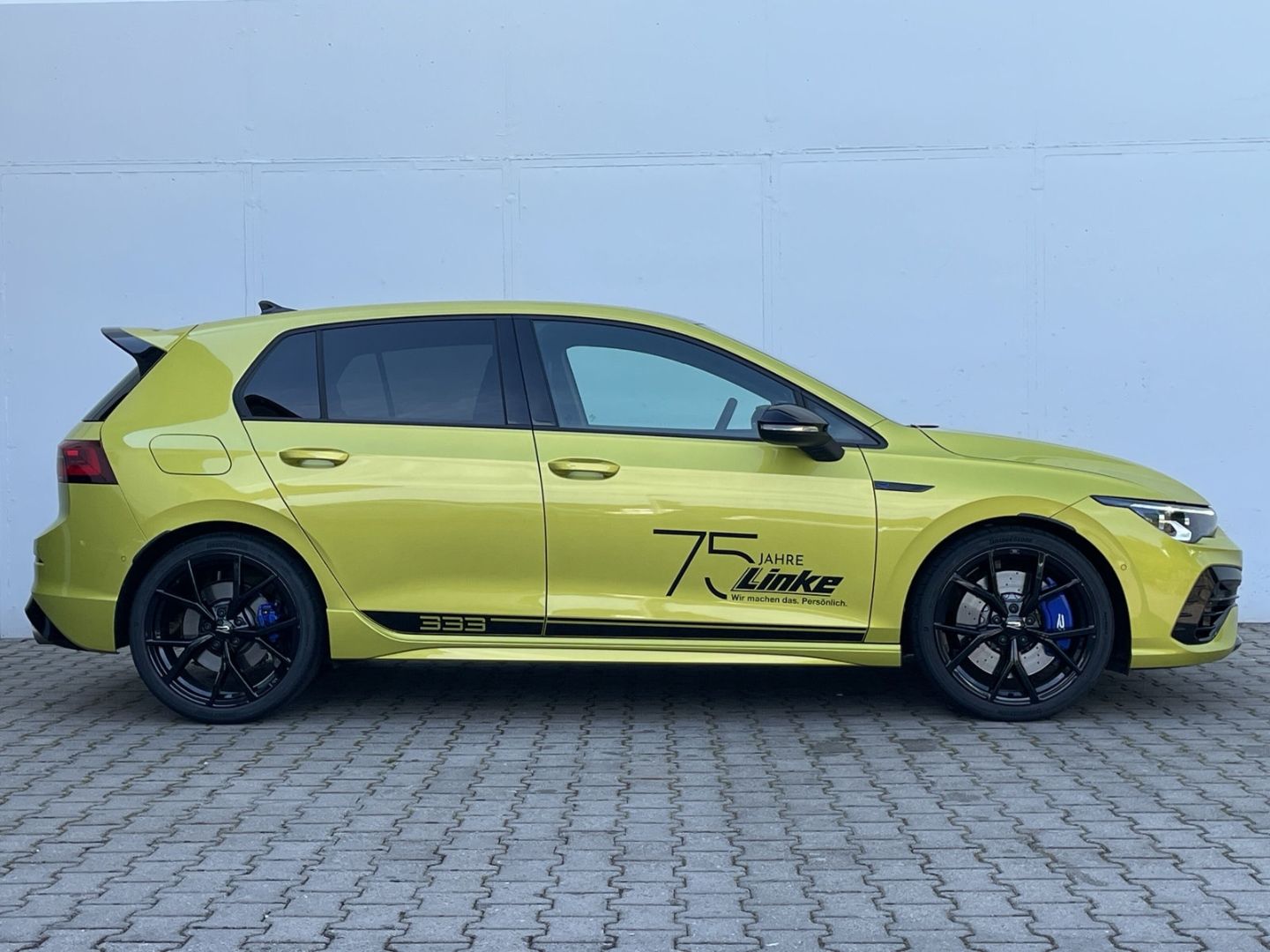 Volkswagen Golf R 333 2.0 TSI DSG 4Motion - Samsaru's Car Outlet