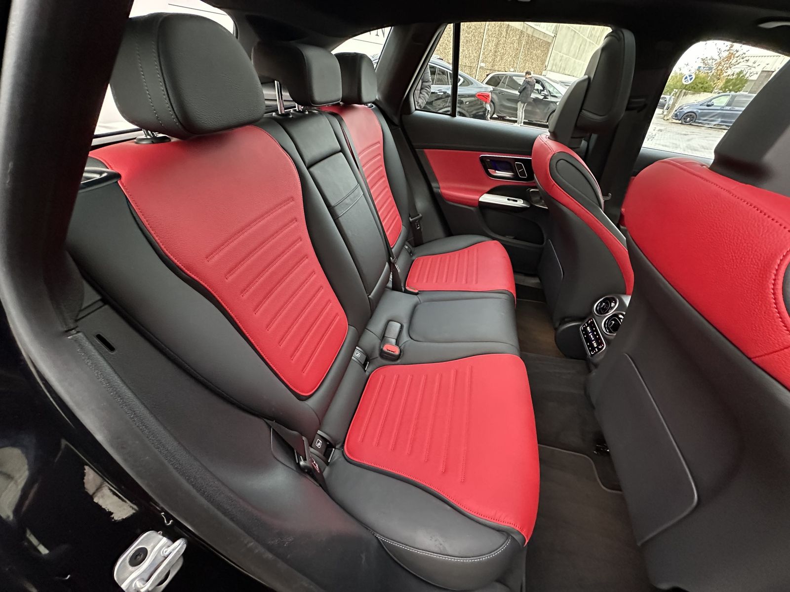 Mercedes-Benz GLC 300 4Matic 9G-TRONIC AMG Line Advanced