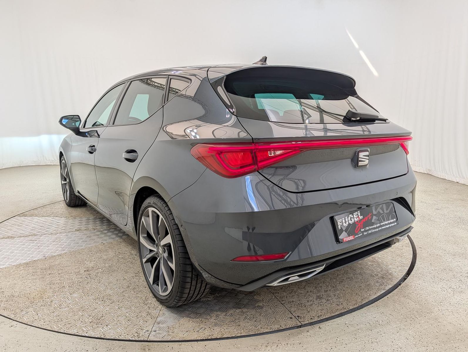 Seat Leon 1.5 eTSI DSG FR AHK|Navi|LED|Winter|18"|ACC