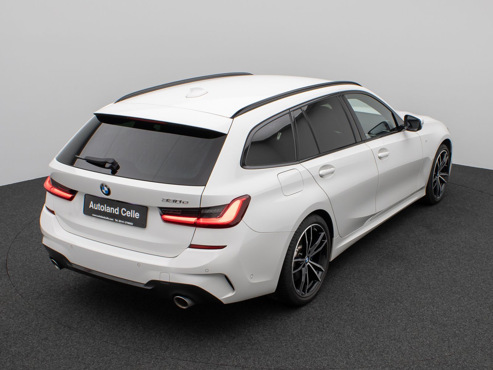BMW 330e M Sport - Samsaru's Car Outlet