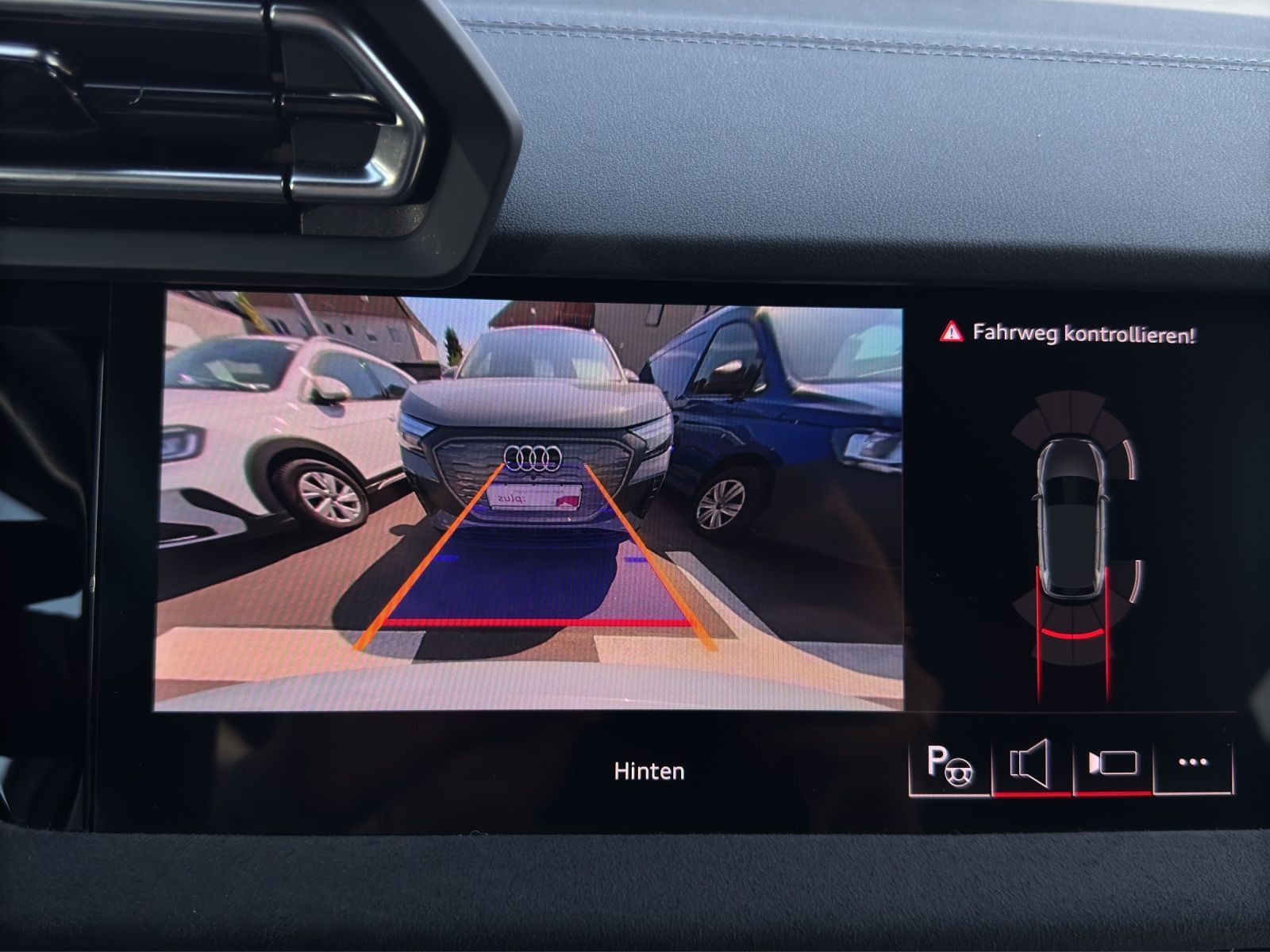 Audi A3 allstreet 35 TDI S LINE LEDER LM19 HuD SONOS