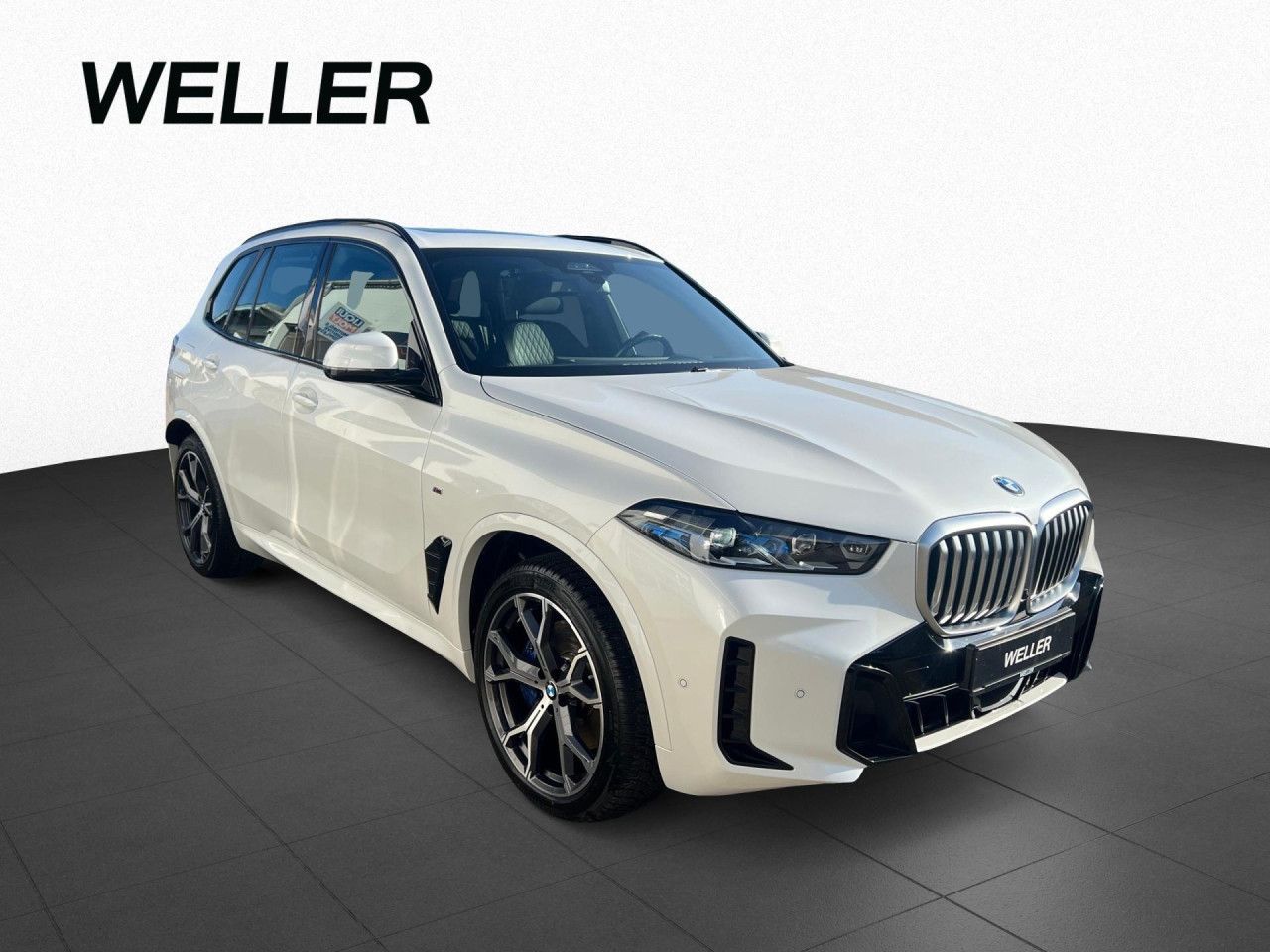 BMW X5 xDr 40iA M SPORT Pano,AHK,StHzg,KomSi,Luftfed