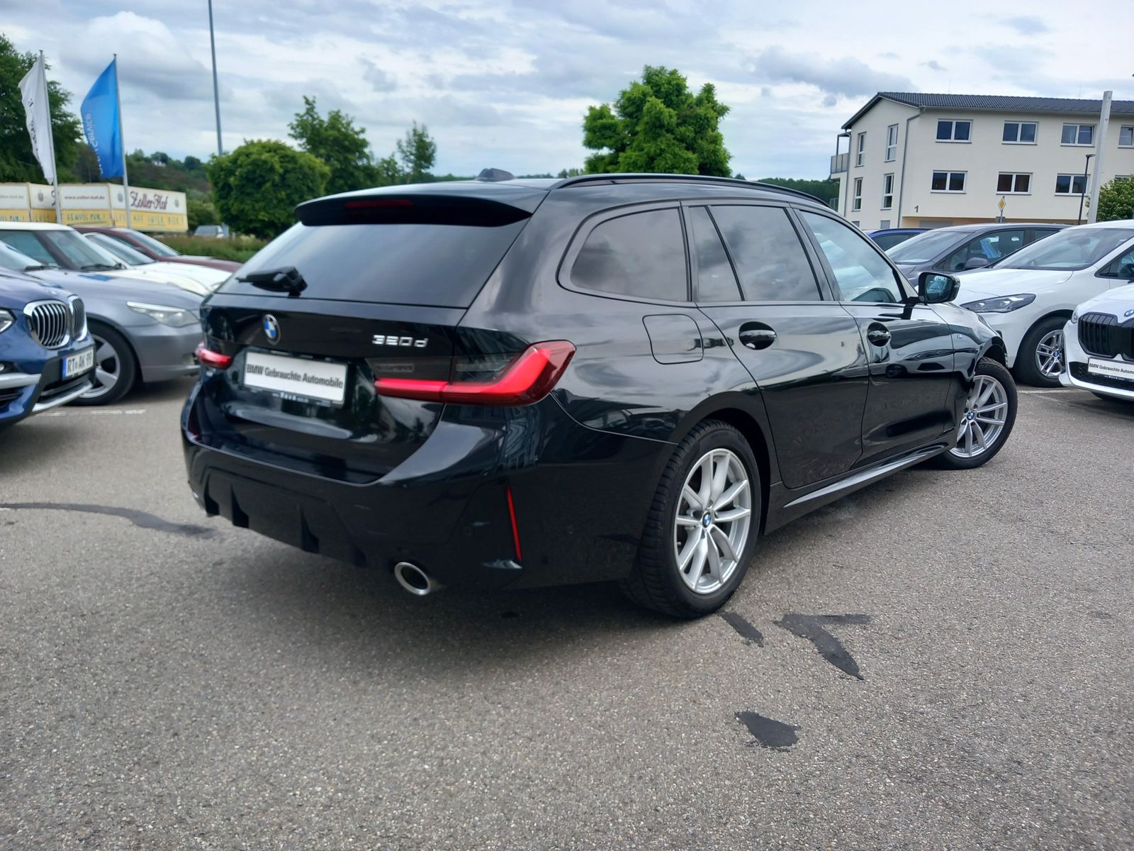 BMW 320d Touring xDrive Aut MSport - Samsaru's Car Outlet