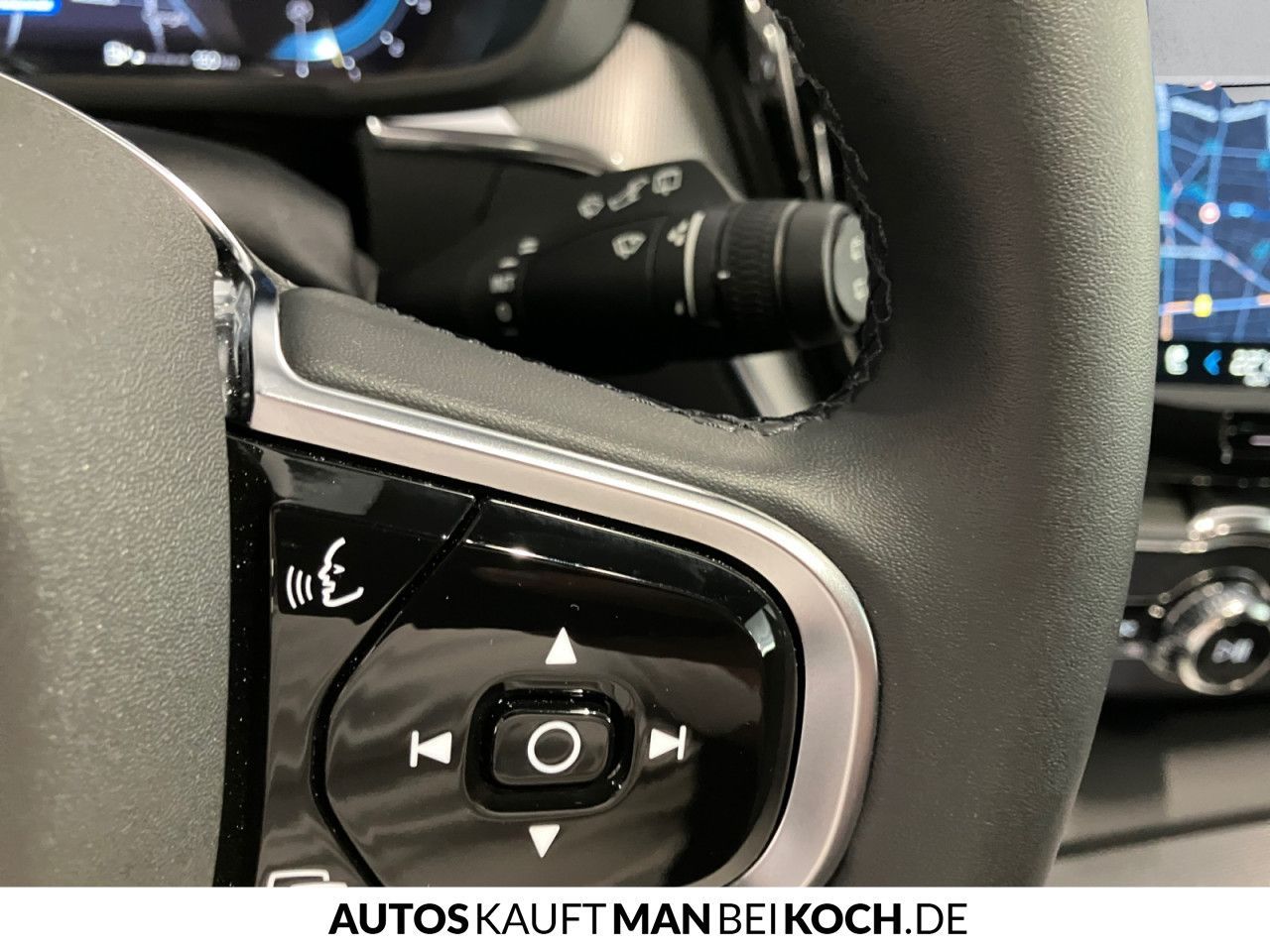 Volvo XC60 B5 AWD PlusDark ACC BLIS AHK 4xSHz VLED H&K