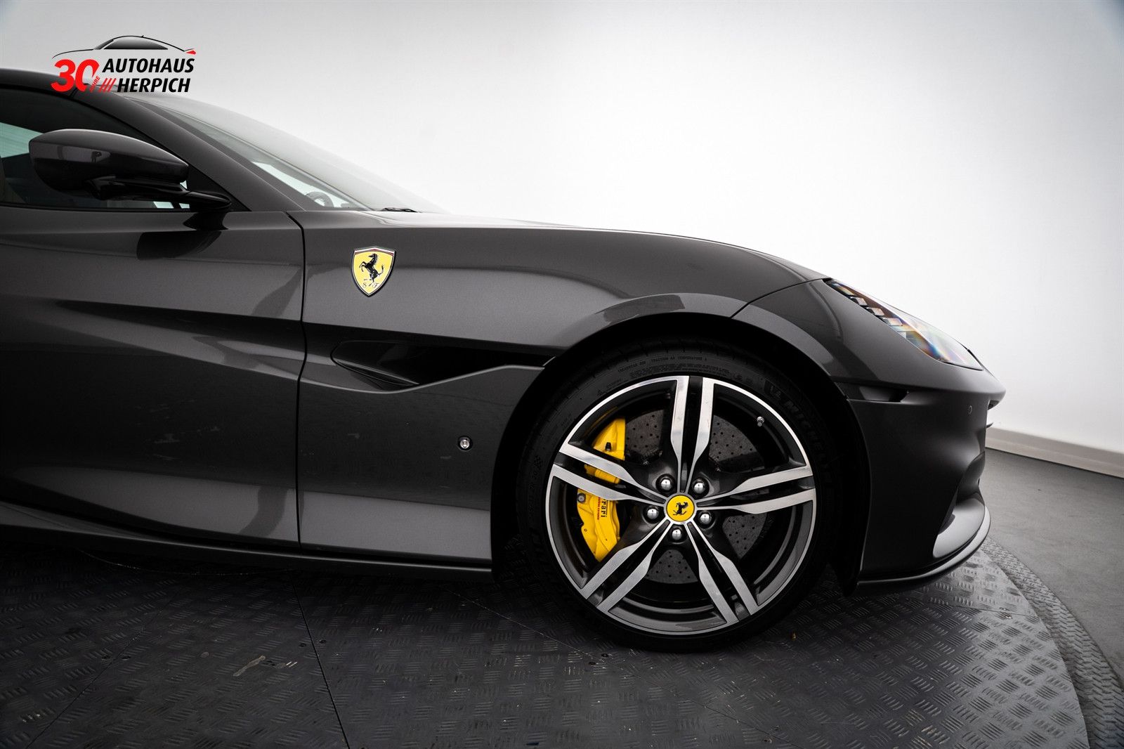 Ferrari Portofino M 20" JBL 360° Carbon Canne di Fucile 