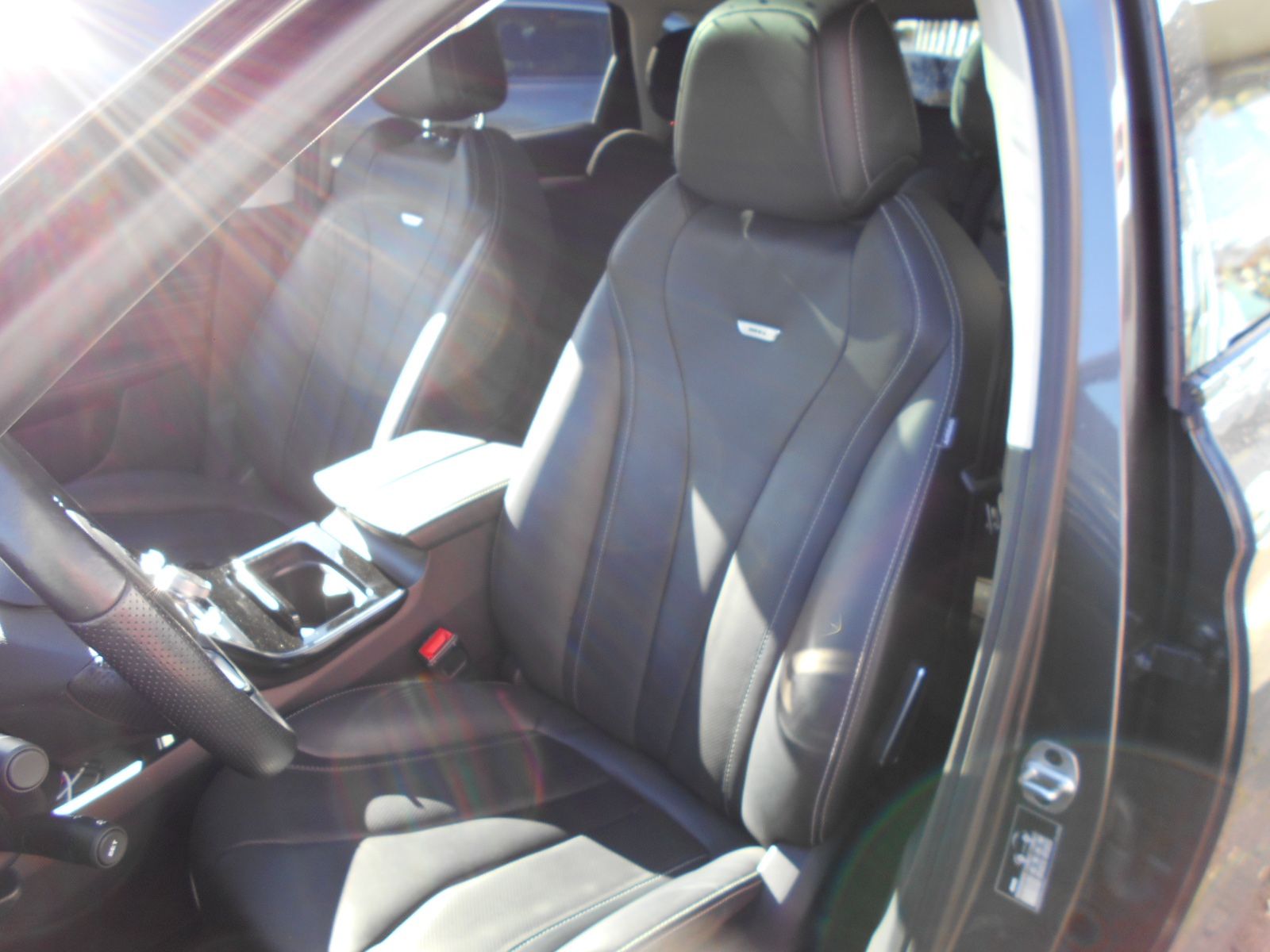 MG Marvel R Luxury