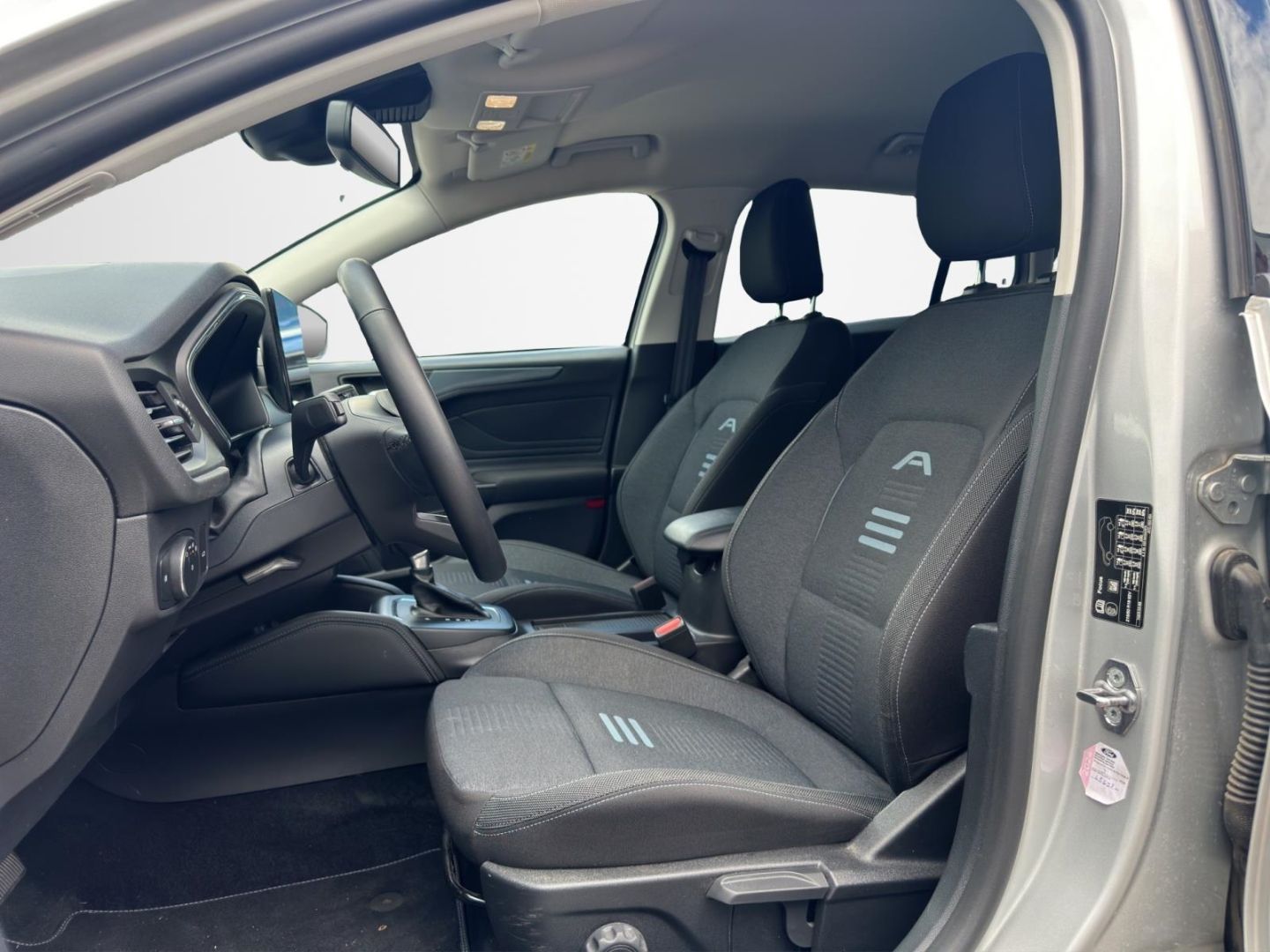 Ford Focus Turnier Active X Automaik ACC City Stop HU