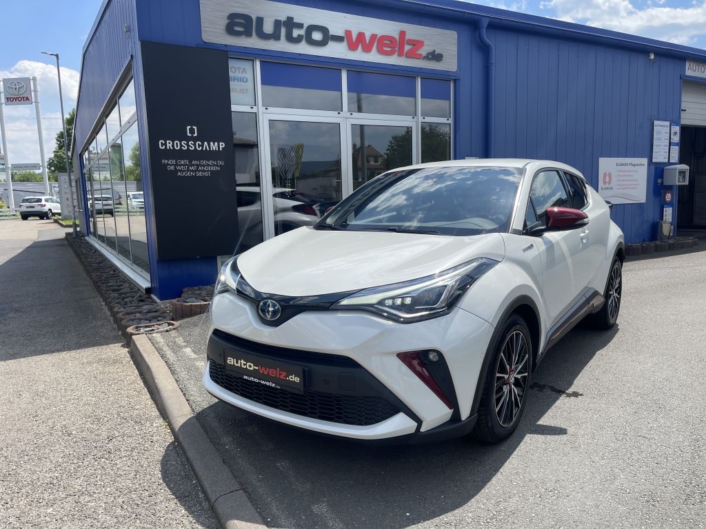 Toyota C-HR 2.0 Hybrid Lounge - Samsaru's Car Outlet