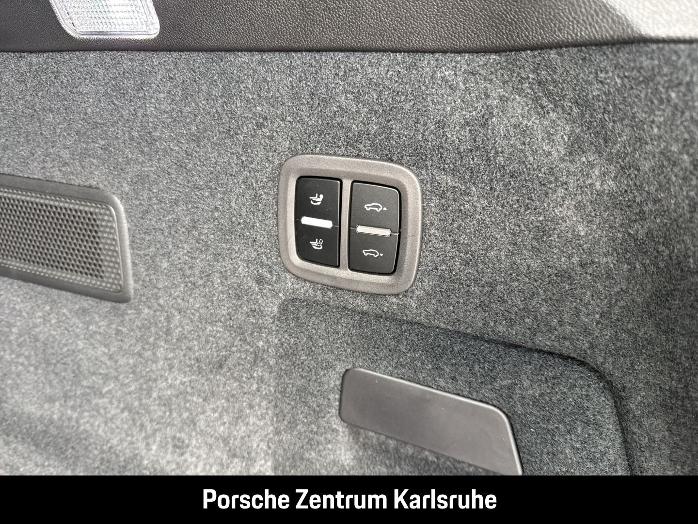 Porsche Cayenne E-Hybrid BOSE LED-Matrix Panoramadach