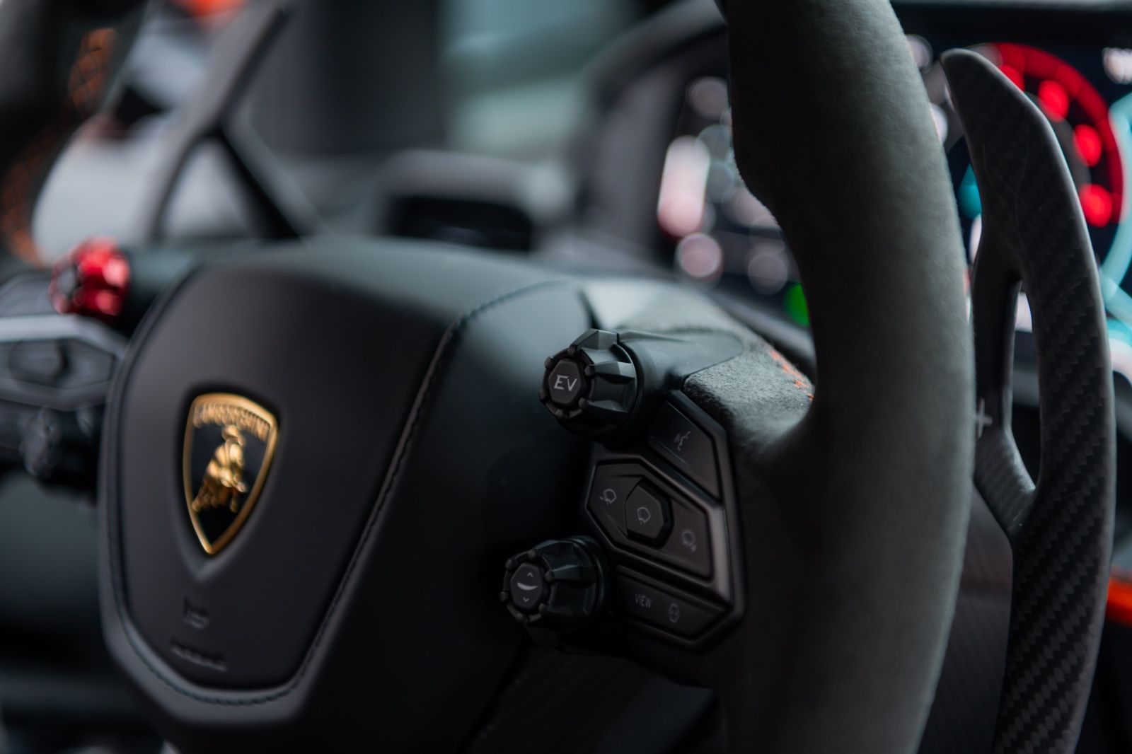 Lamborghini Revuelto *AD PERSONAM*CARBON*FULL ASSIST*SONUS*