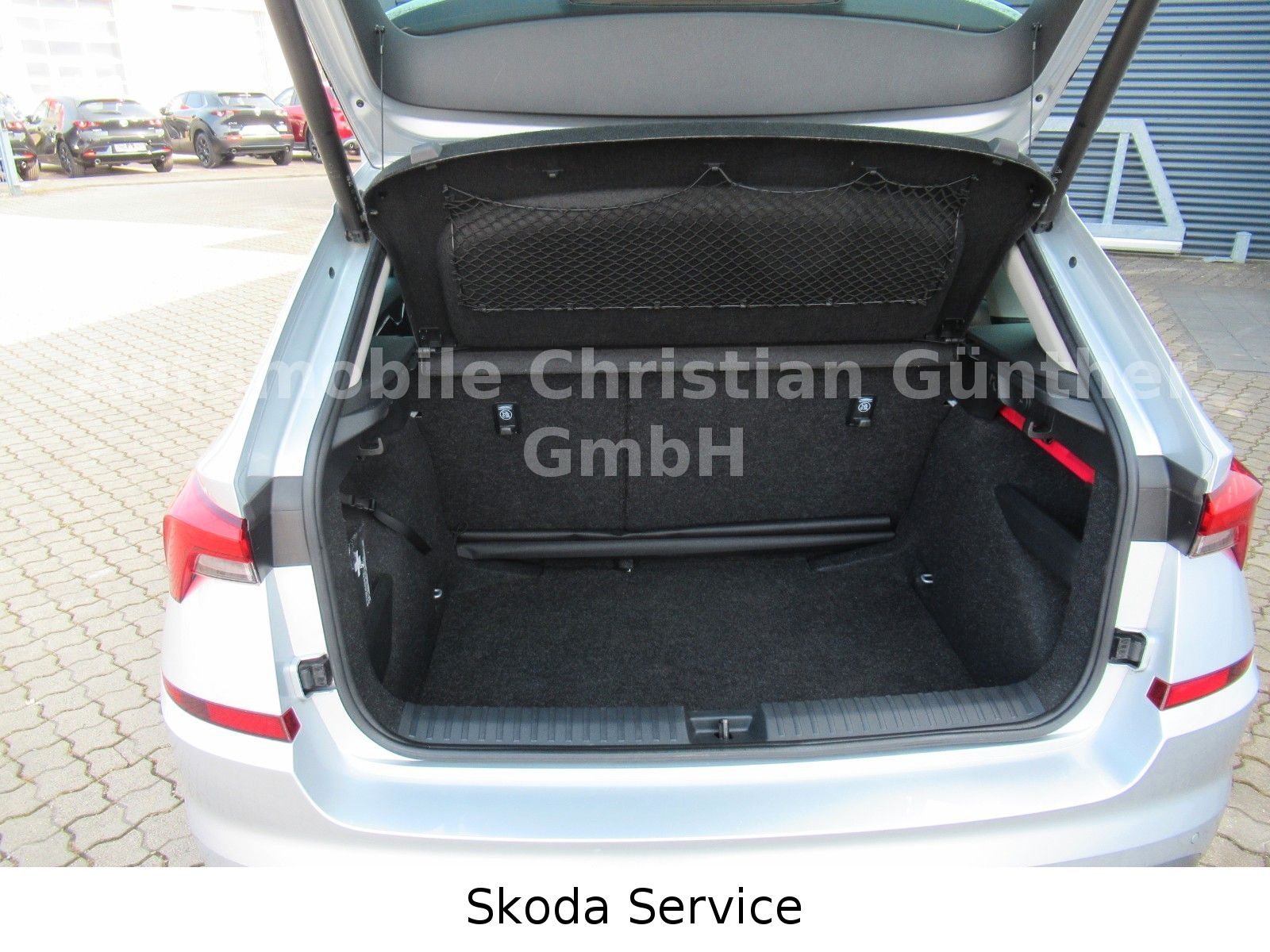 Skoda Kamiq Ambition 1.0 TSI - Samsaru's Car Outlet