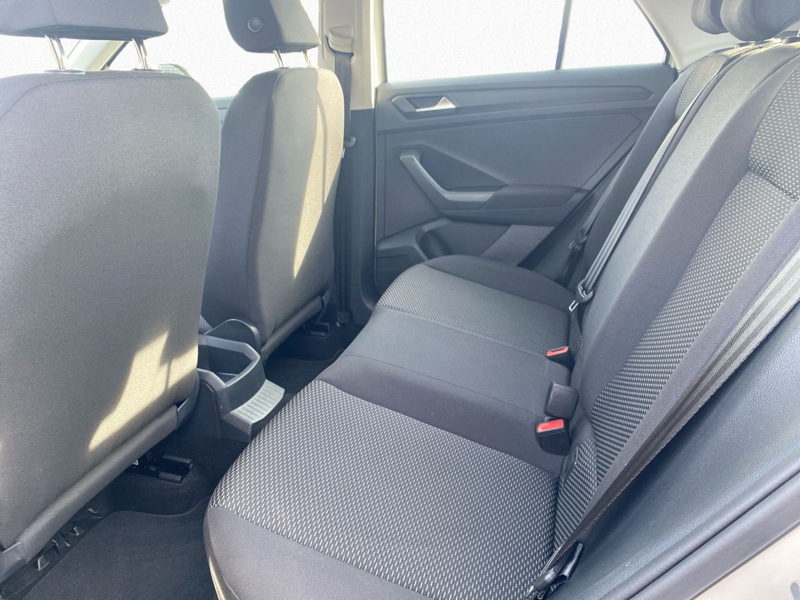 Volkswagen T-Roc 1.0 TSI - Samsaru's Car Outlet