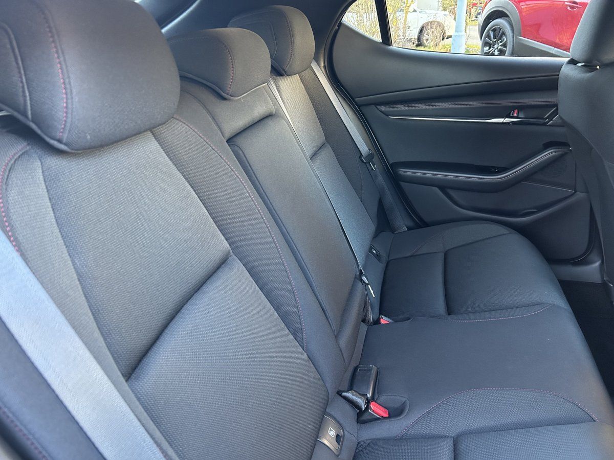 Mazda 3 2.5L G 140ps 6AT FWD Homura