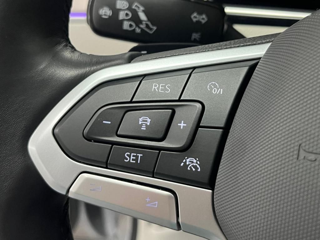 Volkswagen Passat 2.0 TSi R-line DSG - Samsaru's Car Outlet