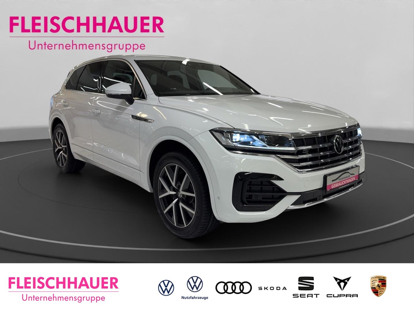 Volkswagen Touareg 3.0 TDI V6 4M R-Line - Samsaru's Car Outlet
