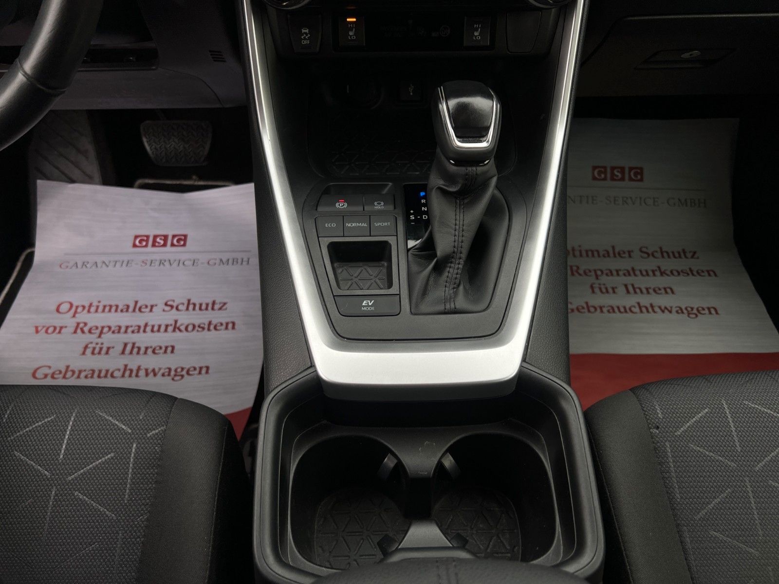 Toyota RAV 4 2.5 Hybrid 4x2 - Samsaru's Car Outlet