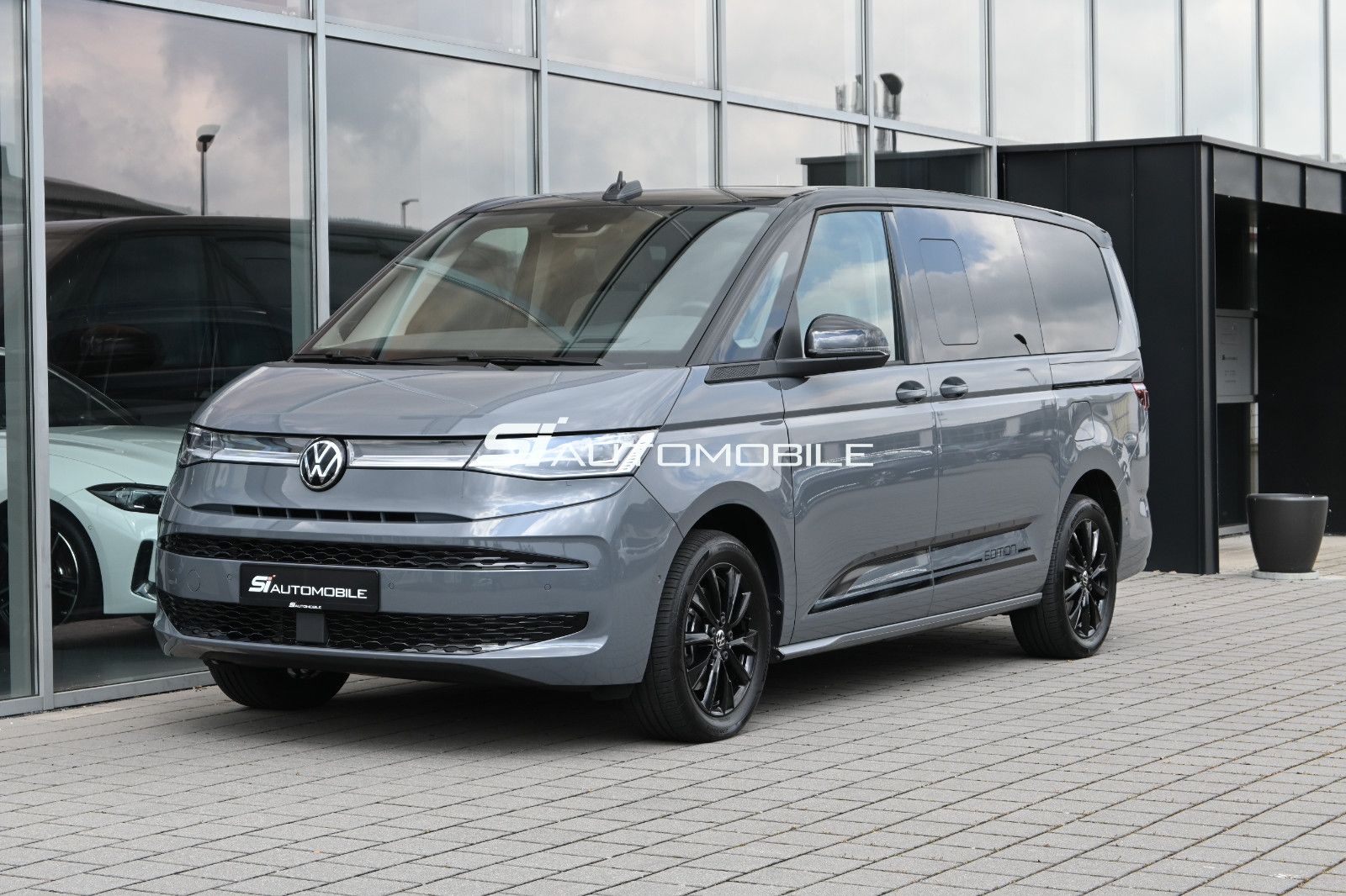 Volkswagen T7 Multivan 2.0 TDI DSG Edition - Samsaru's Car Outlet