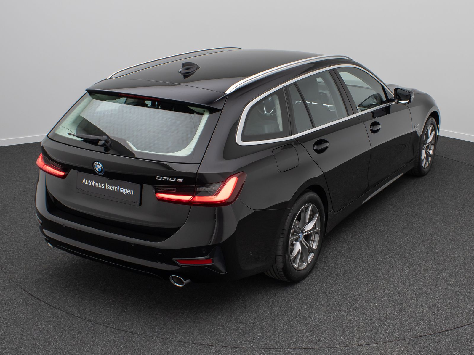 BMW 330e Sport Line - Samsaru's Car Outlet
