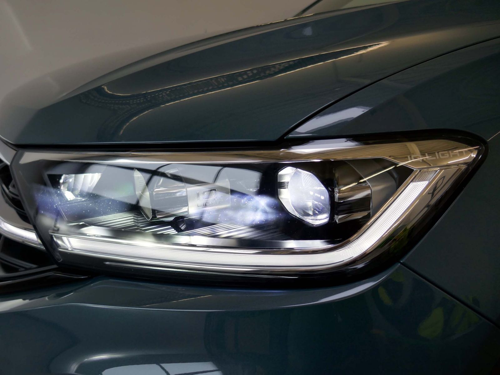 Volkswagen T-Roc Cabriolet Style 1.5 TSI - Samsaru's Car Outlet