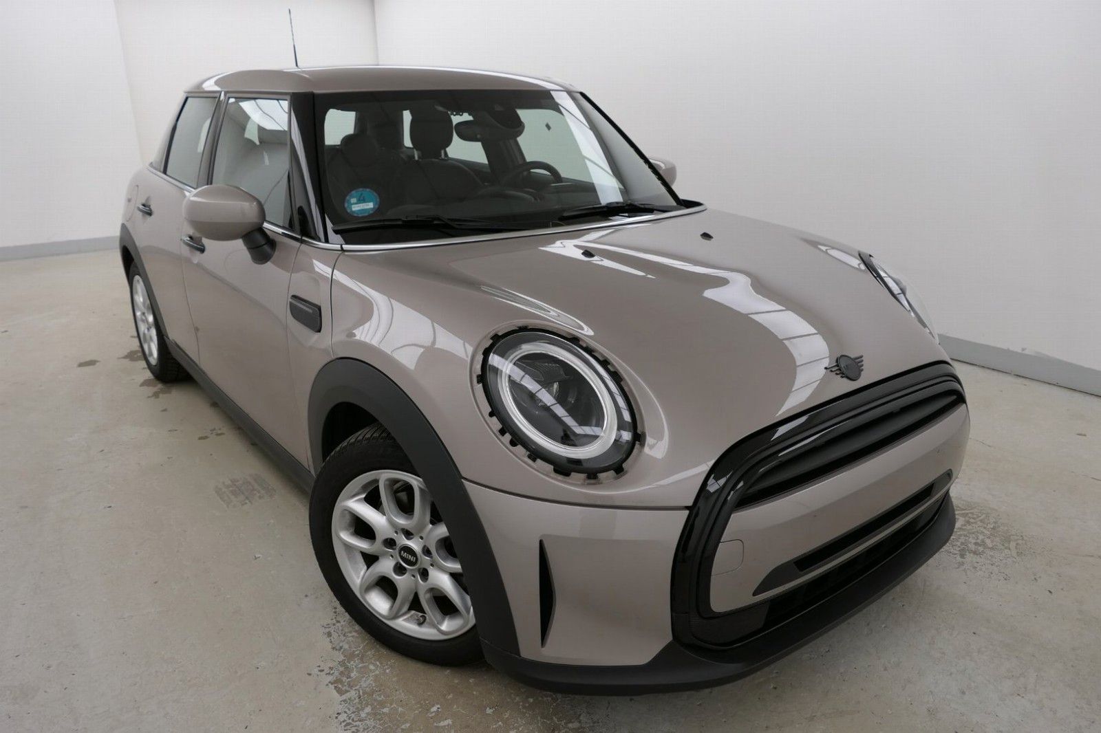 MINI Cooper Yours Trim Aut. - Samsaru's Car Outlet