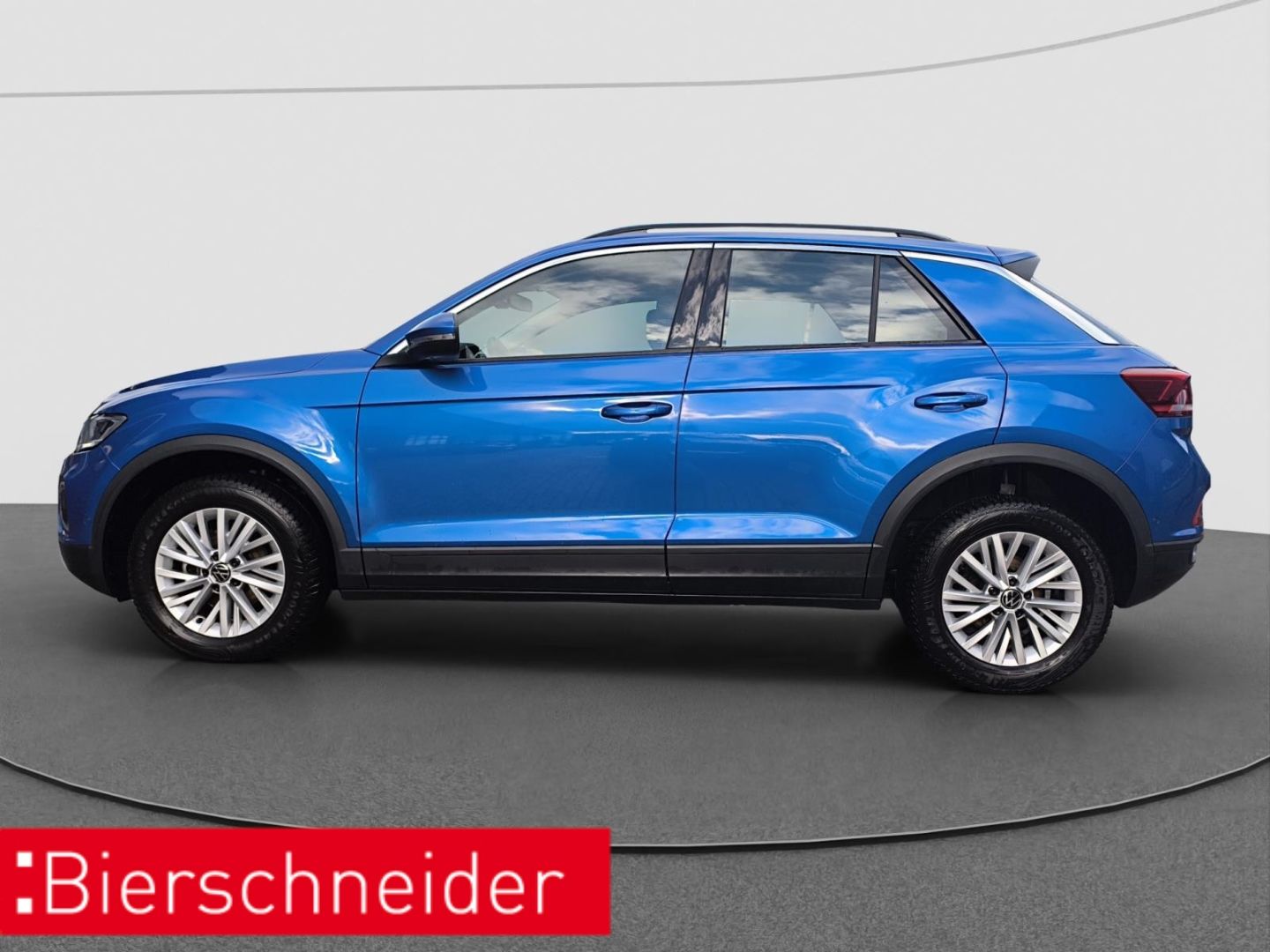 Volkswagen T-Roc 1.0 TSI - Samsaru's Car Outlet