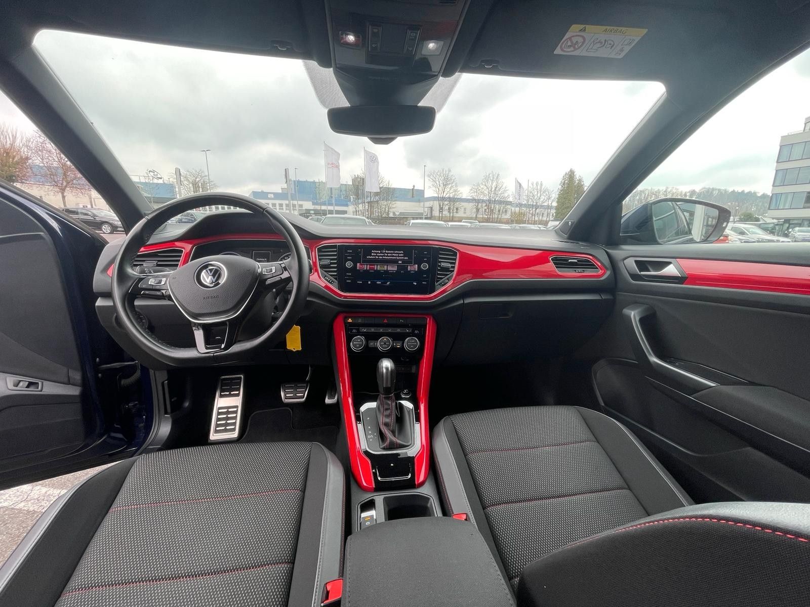 Volkswagen T-Roc Sport 1.5 TSI - Samsaru's Car Outlet