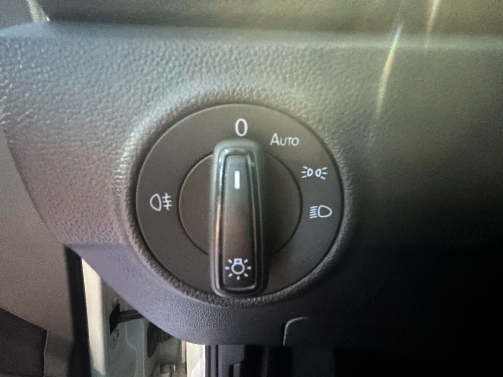 Volkswagen T-ROC Life - Samsaru's Car Outlet