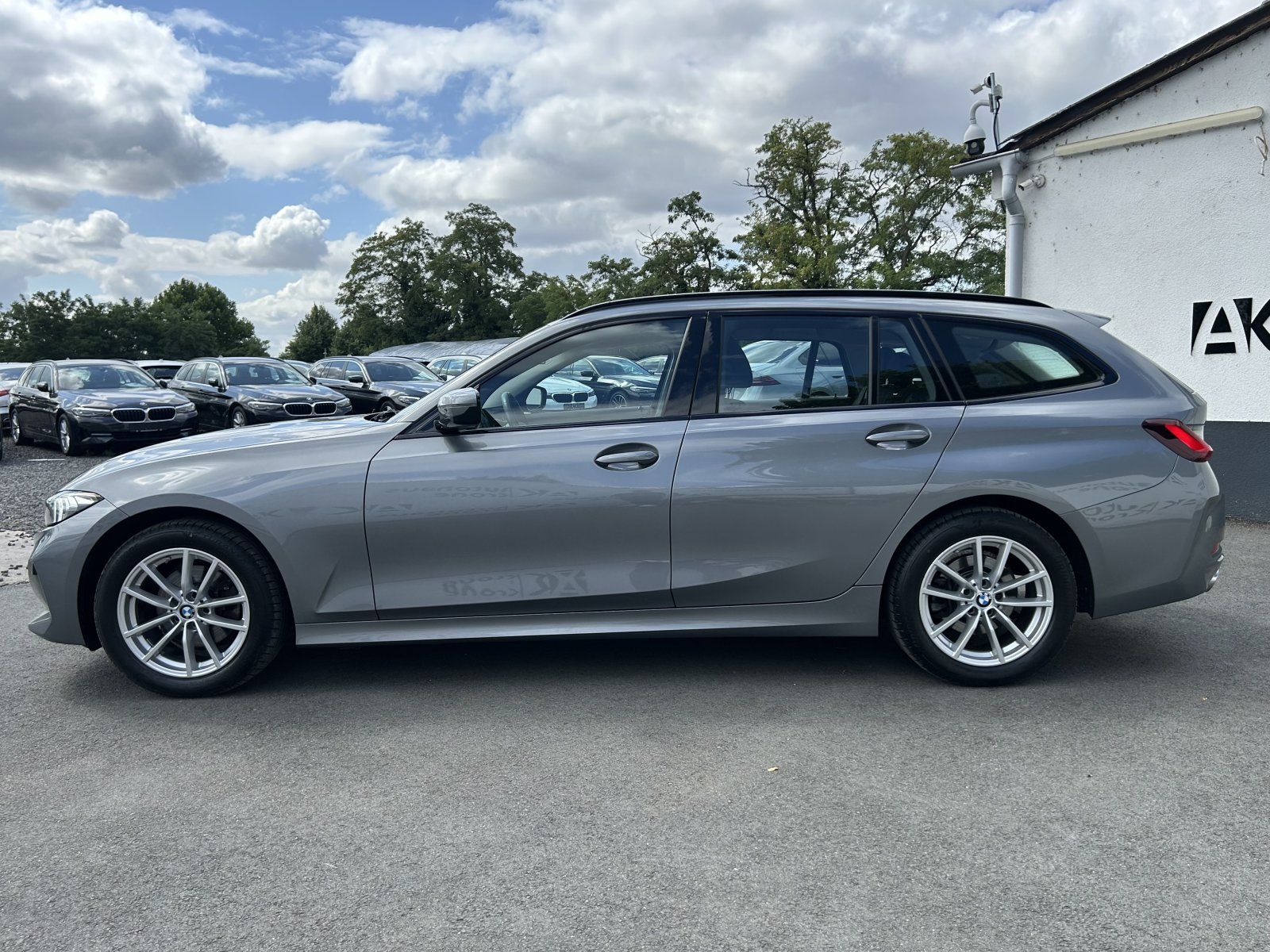 BMW 320 d Mild Hybrid xDrive - Samsaru's Car Outlet