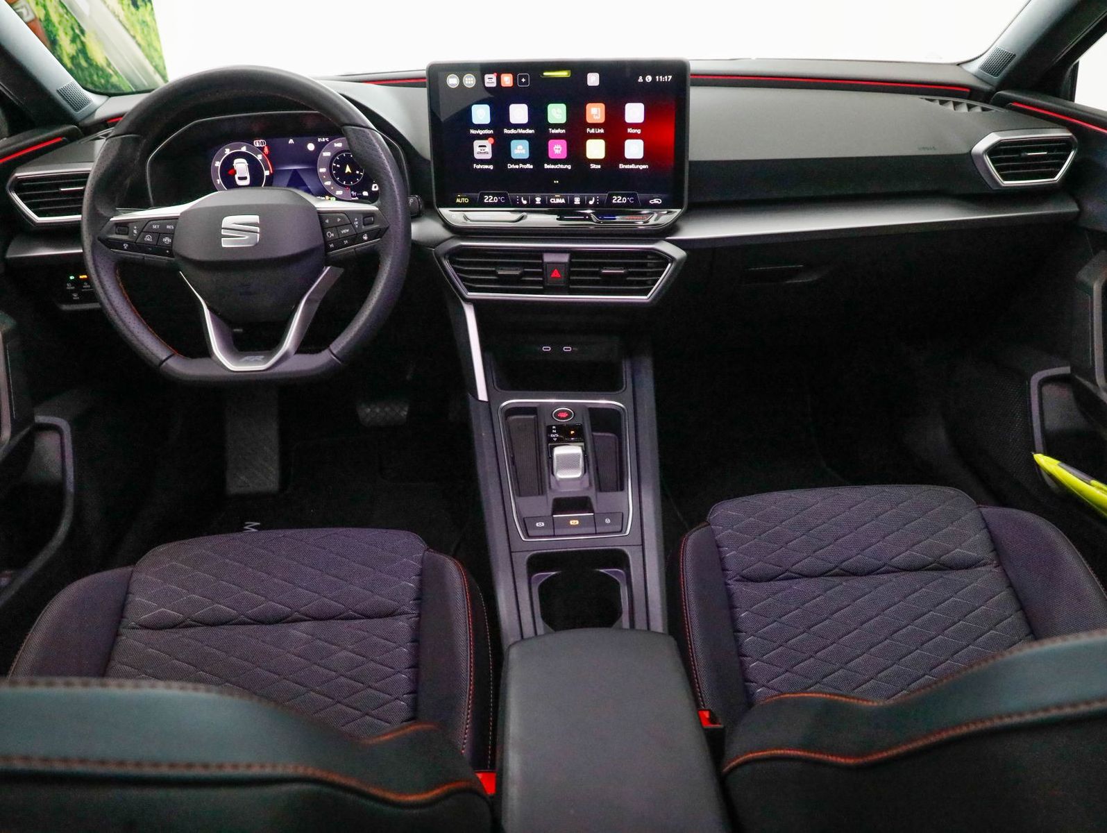 Seat Leon ST 2.0 TDI DSG FR AHK Navi Kamera ACC LED