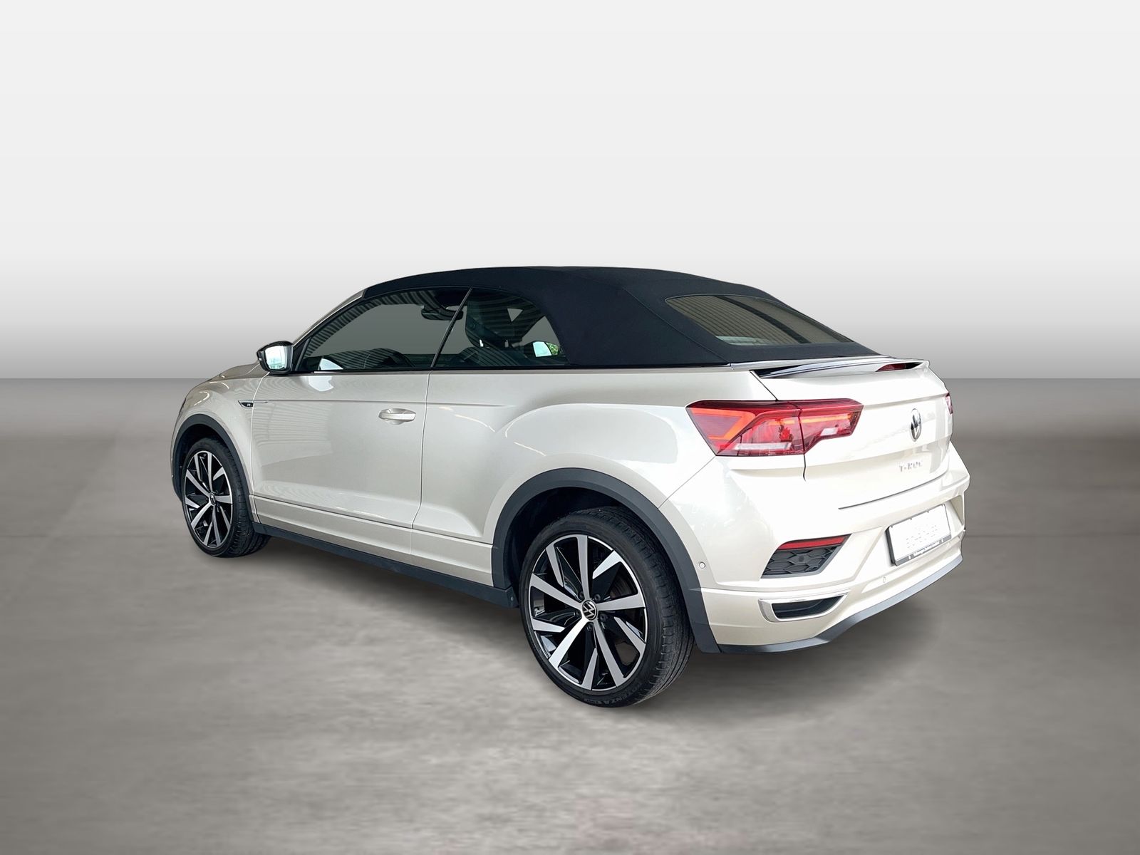 Volkswagen T-Roc 1.5 TSI DSG R-Line - Samsaru's Car Outlet
