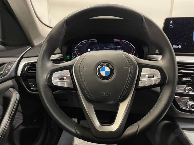 BMW 520 D Touring Automatik EU6d ACC LED Navi Leder