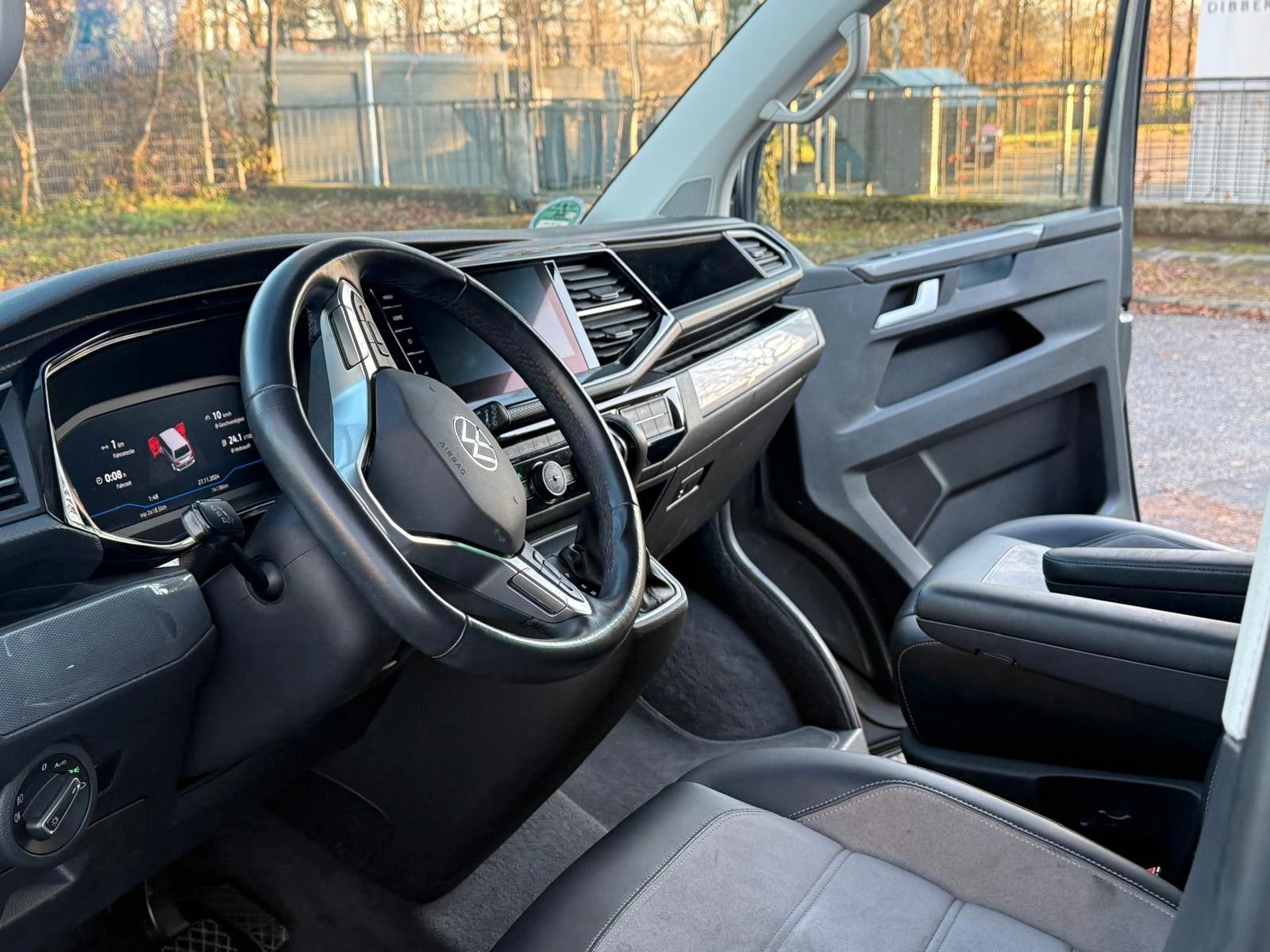 Volkswagen T6 Multivan - Samsaru's Car Outlet