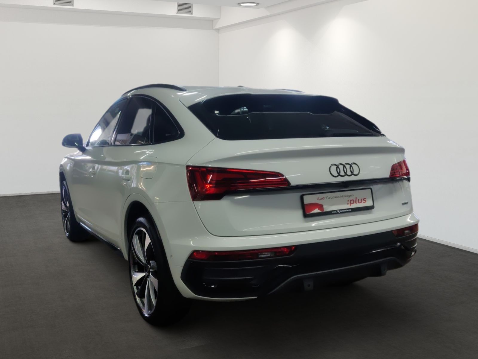 Audi Q5 Sportback s-line 55 TFSe quattro - Samsaru's Car Outlet