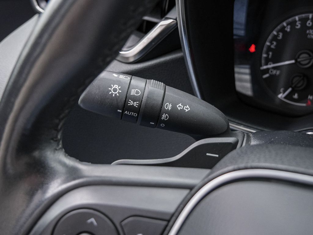Toyota Corolla Touring Sports 2.0 Hybrid Business - Samsaru's Car Outlet