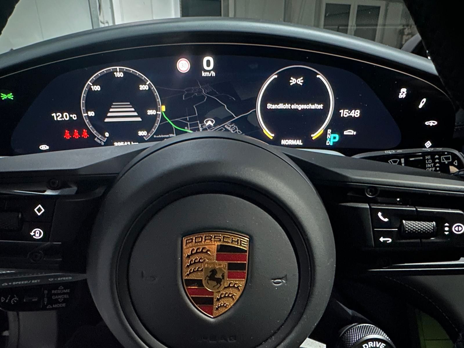 Porsche Taycan Cross Turismo Turbo LED-Matrix Head-Up