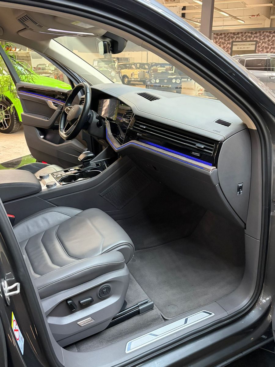 Volkswagen Touareg Atmosphere 4Motion virtual Memory AHK