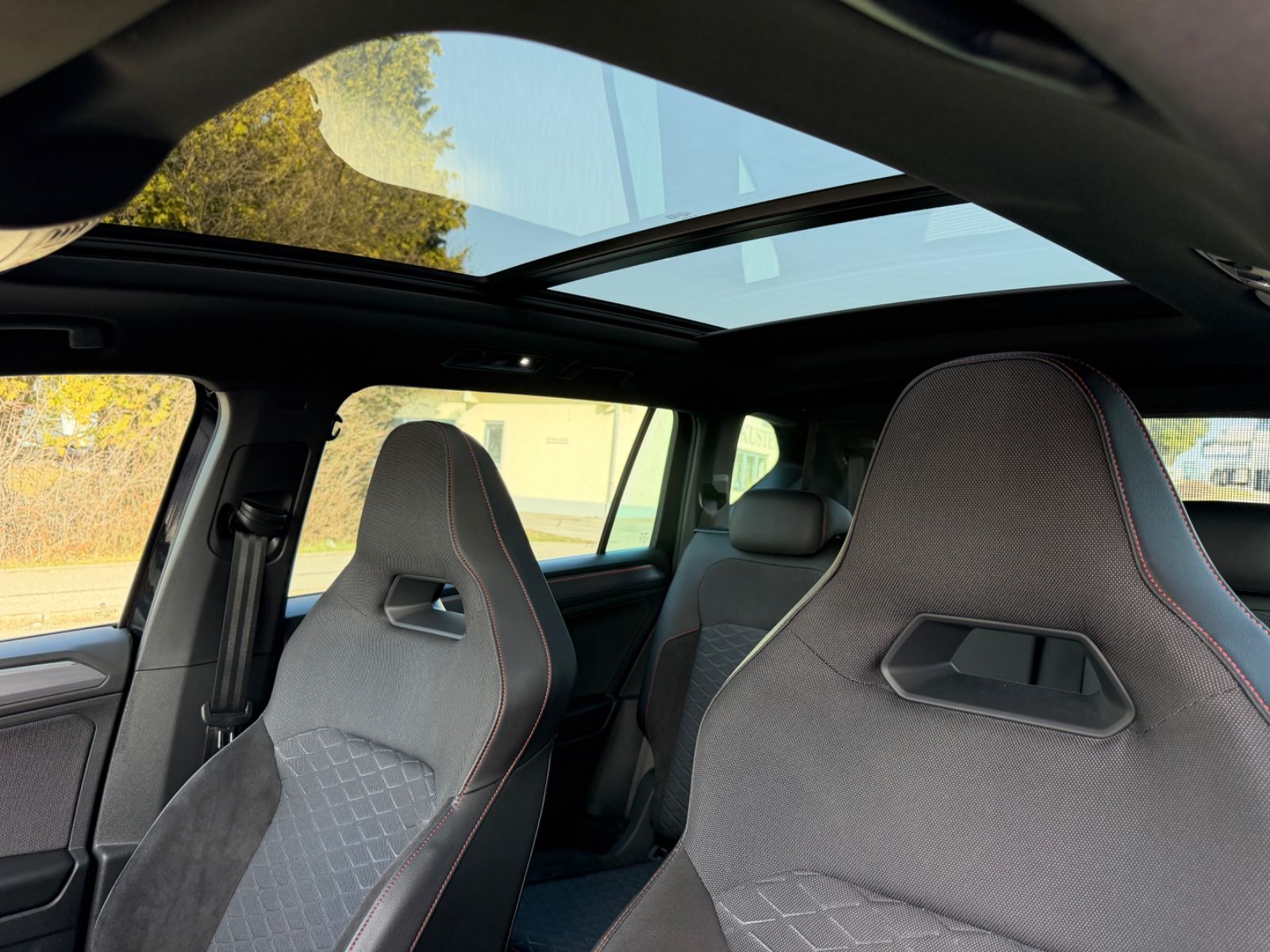 Seat Tarraco FR 4Drive NAVI/LED/AHK/1.Hd/7Si.