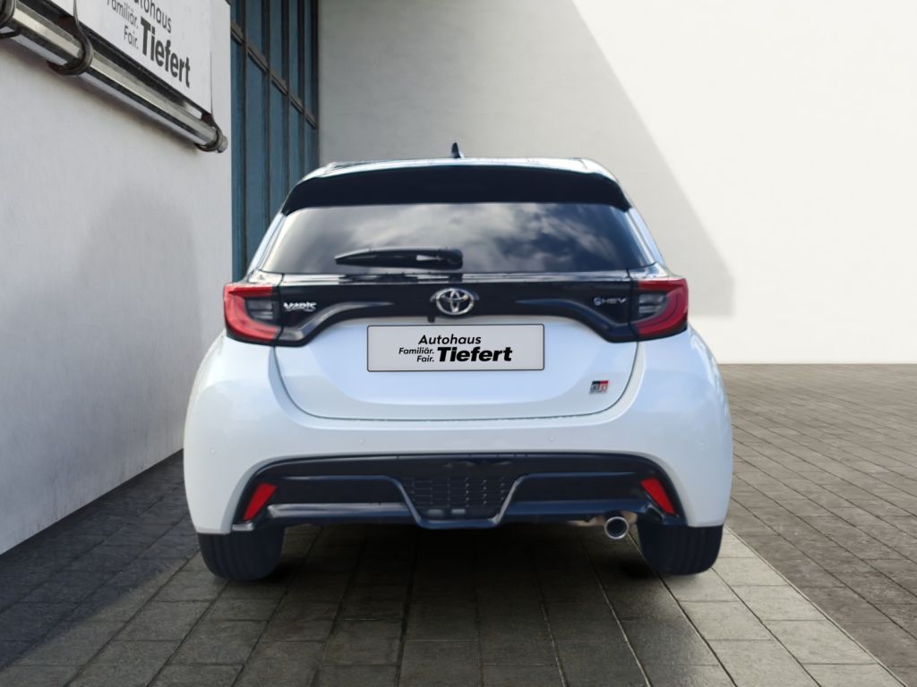 Toyota Yaris Hybrid 130PS 1.5 GR SPORT