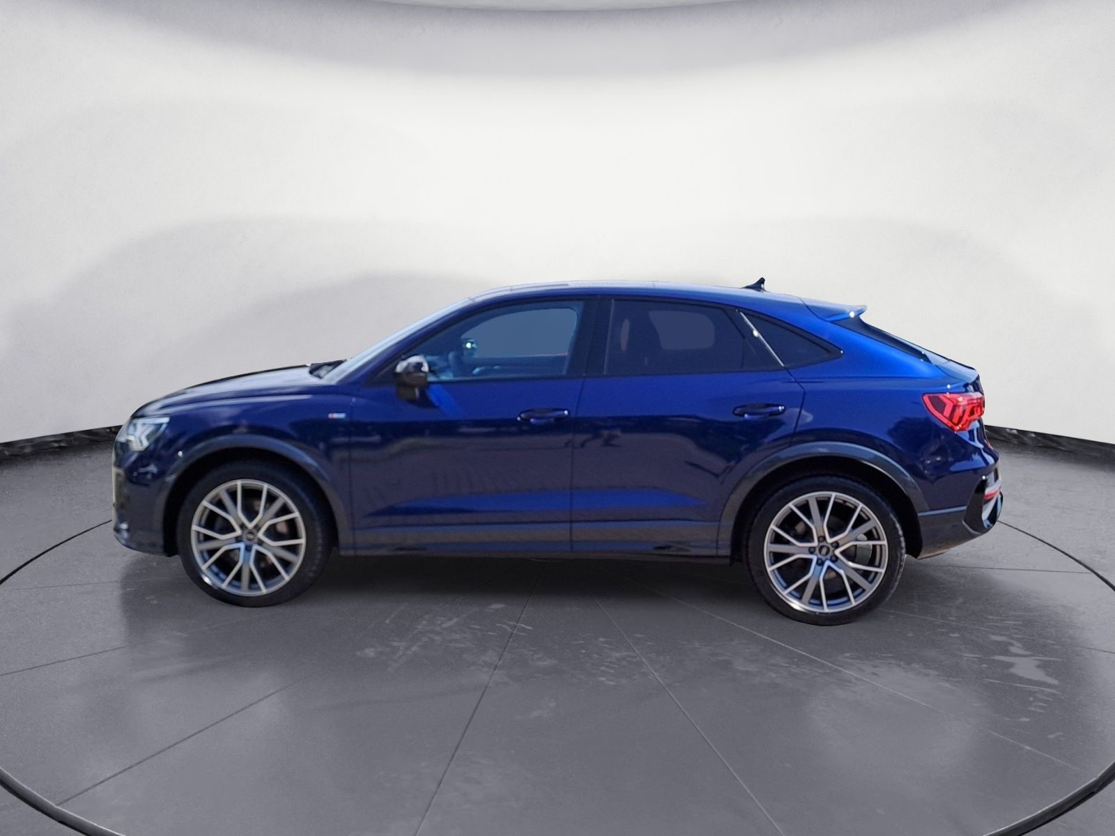 Audi Q3 40 TFSI Sportback quattro S line - Samsaru's Car Outlet