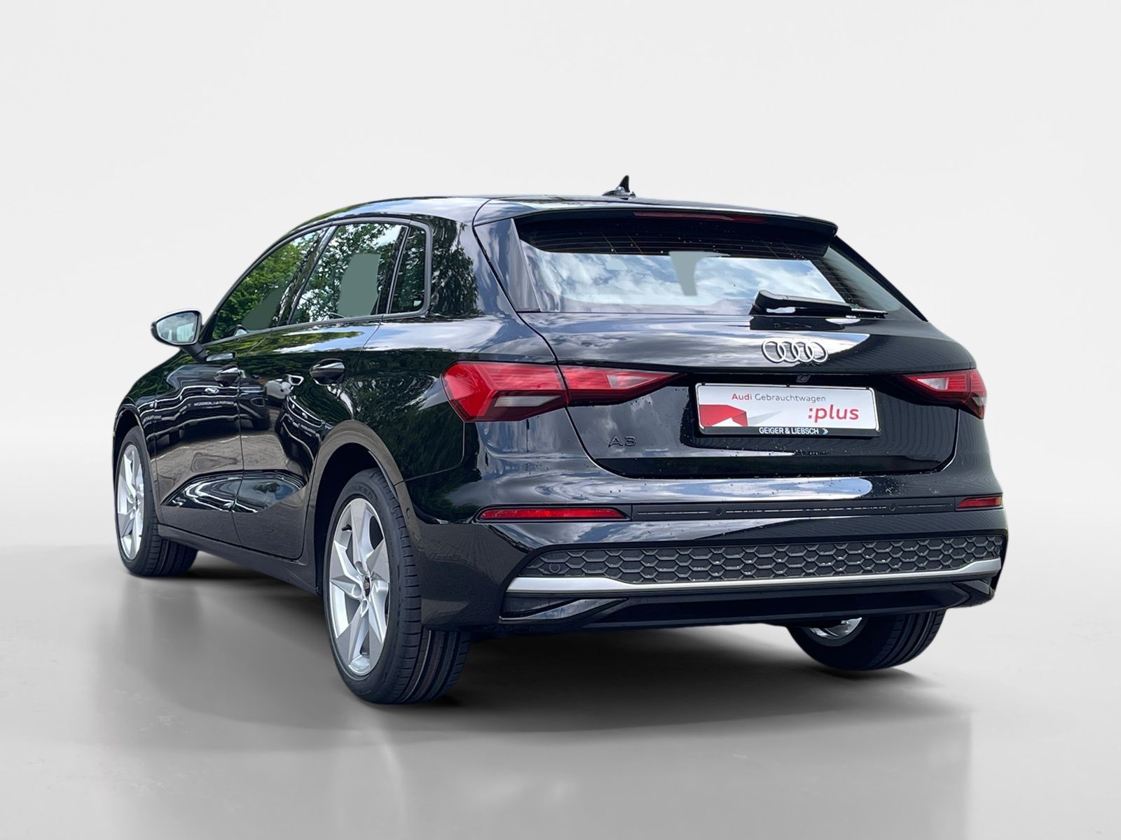 Audi A3 Sportback 35 TDI advanced - Samsaru's Car Outlet