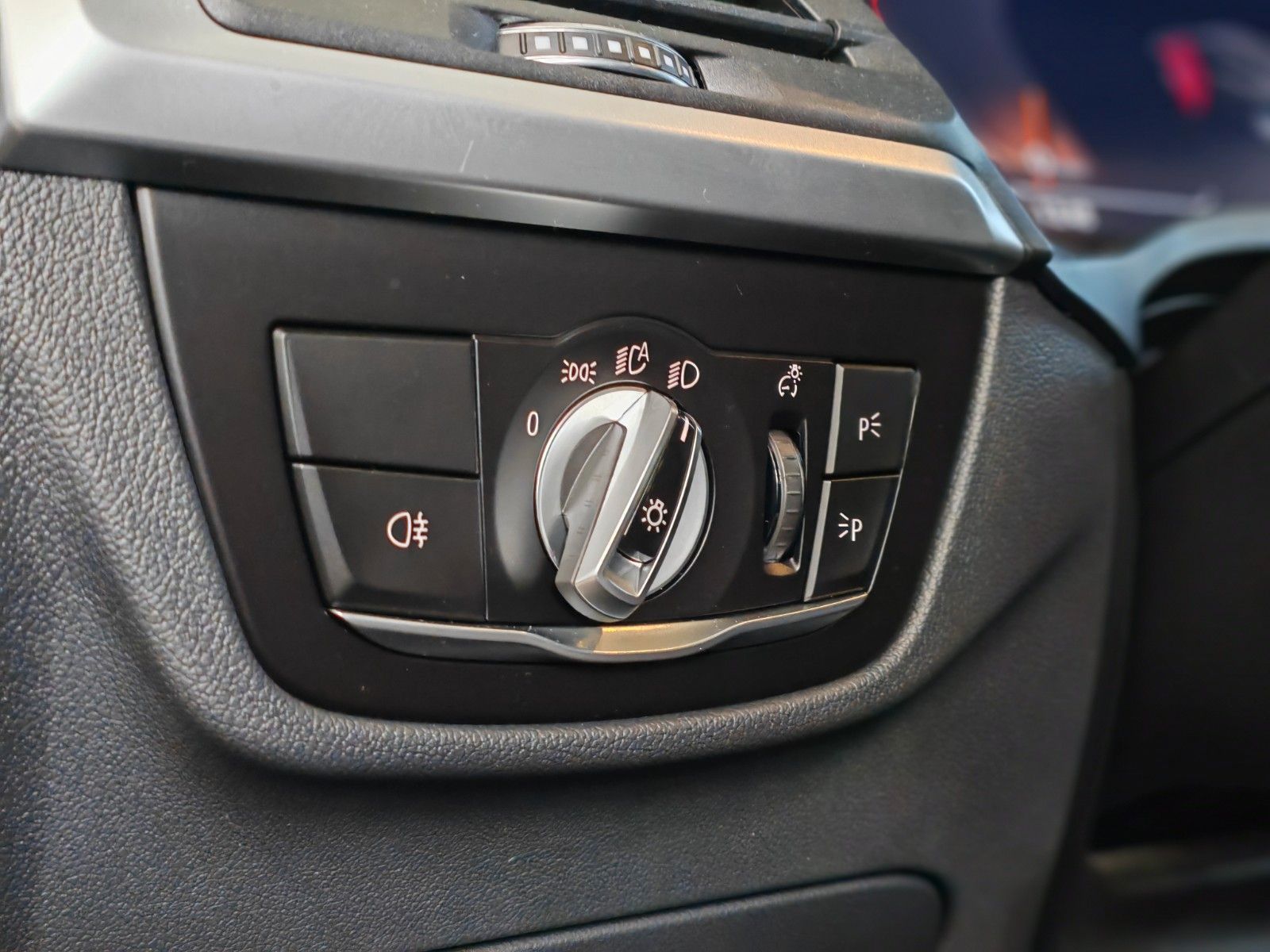 BMW X3xD20d LASER PANO 360°KAM Lenk.Hzg. Sitzbelüft.