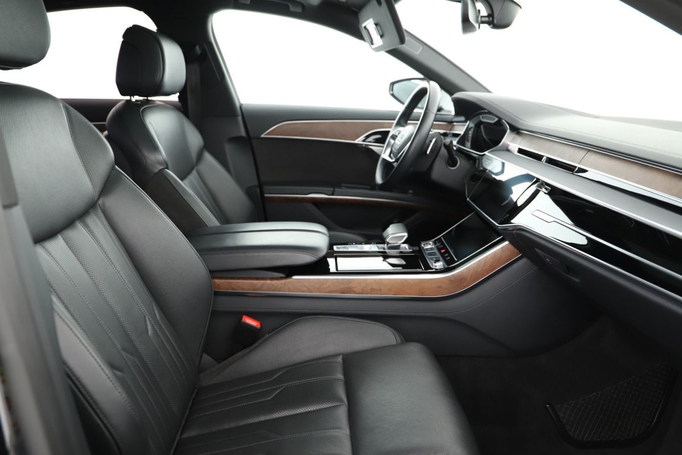 Audi A8 60 TFSI e Q - Samsaru's Car Outlet