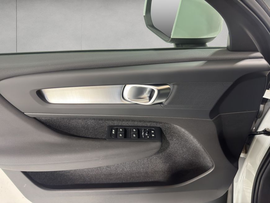 Volvo XC40 B3 B DKG Core*LED*DAB*AHK*