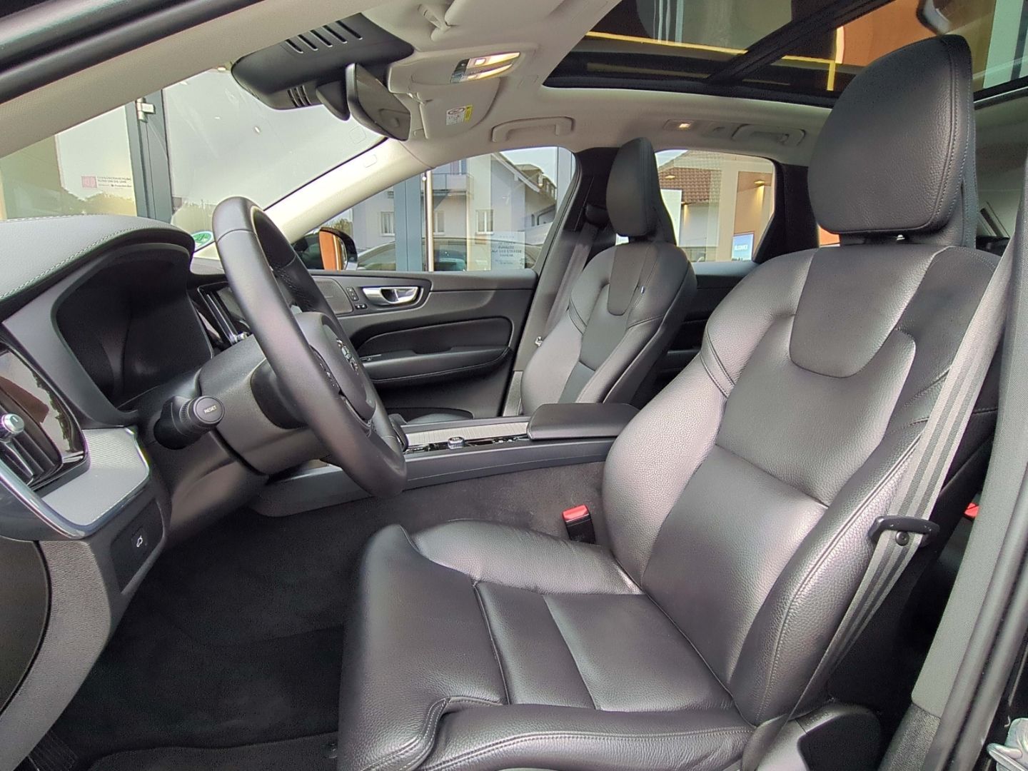 Volvo XC60 Ultimate Dark AWD B4 Diesel EU6d HUD StandH