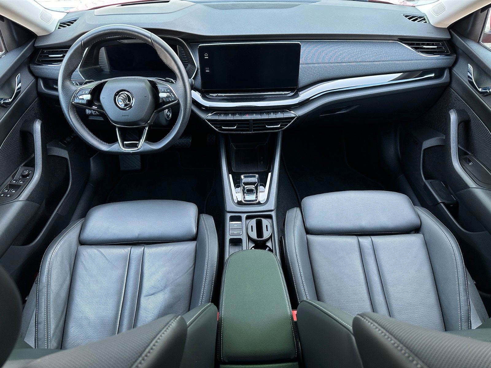 Skoda Octavia Combi 1.4TSi iV Style+ - Samsaru's Car Outlet