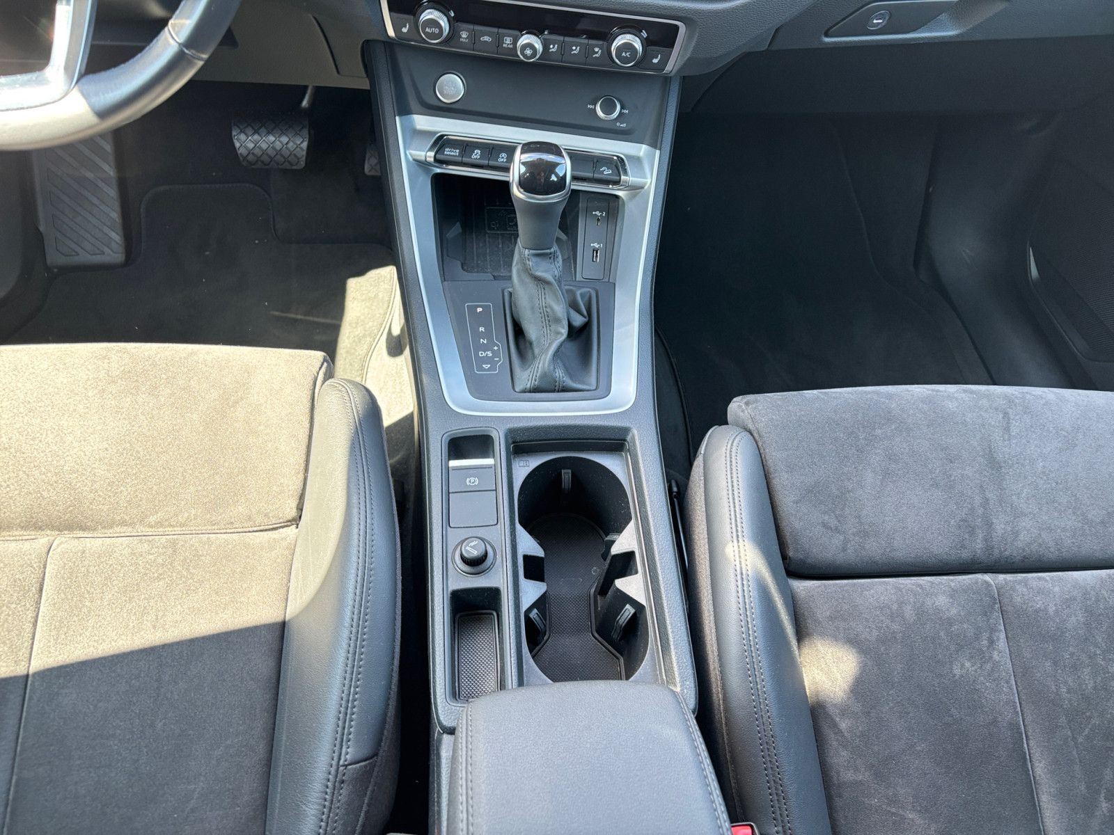 Audi Q3 Sportback 45TFSI qu S-line - Samsaru's Car Outlet