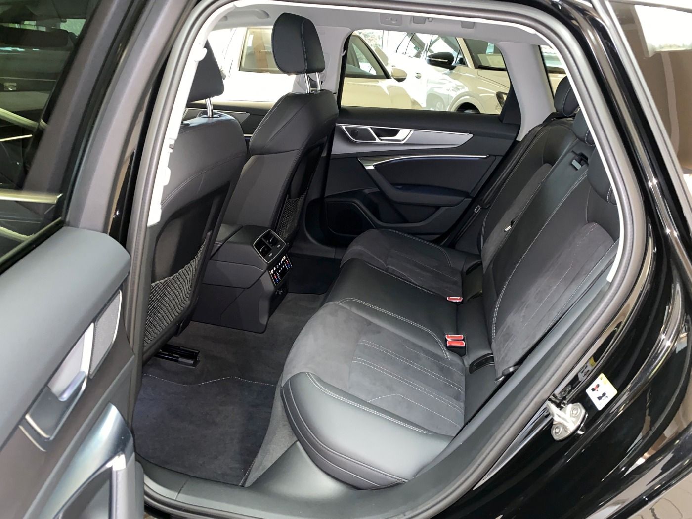 Audi A6 Avant S line - Samsaru's Car Outlet